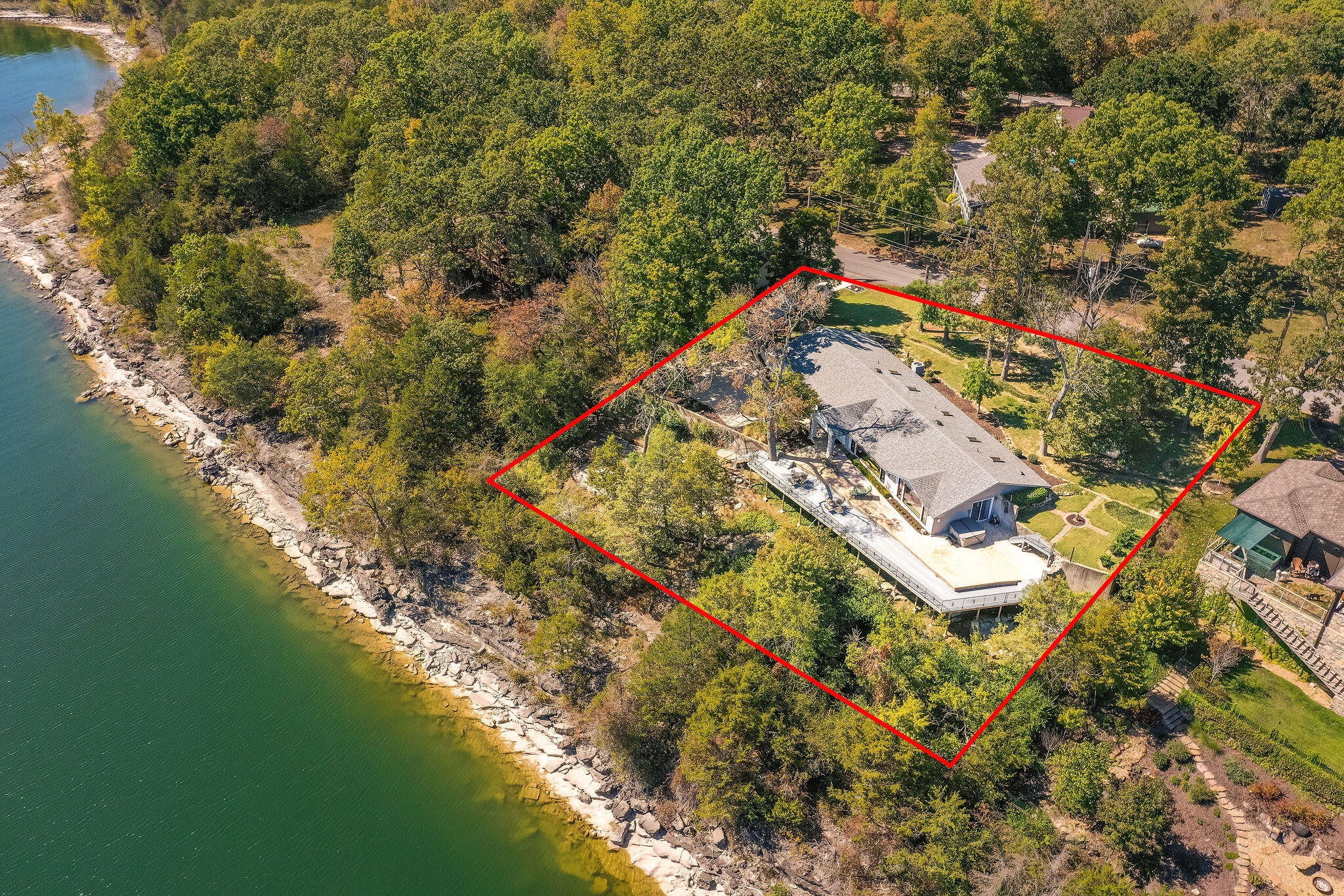 447 Scenic Drive Property Photo 2