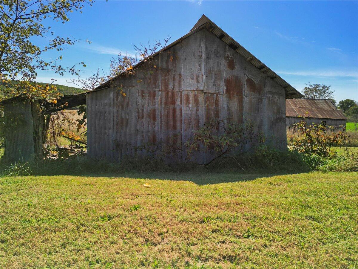 7098 County Road 1320 Property Photo 42