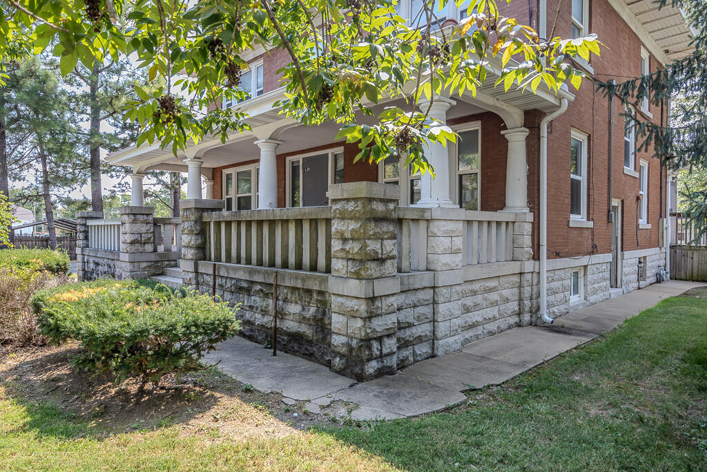 430 West State Street Property Photo 7