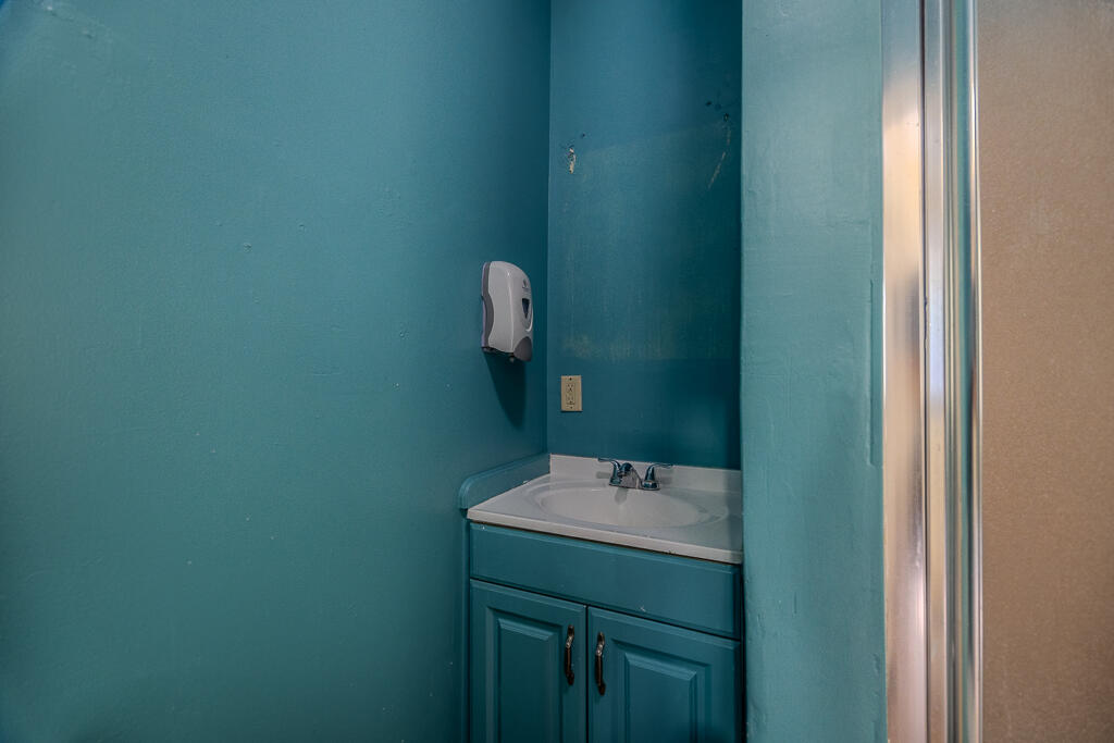 430 West State Street Property Photo 40