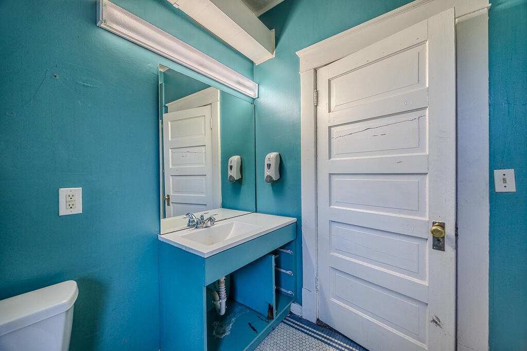430 West State Street Property Photo 52