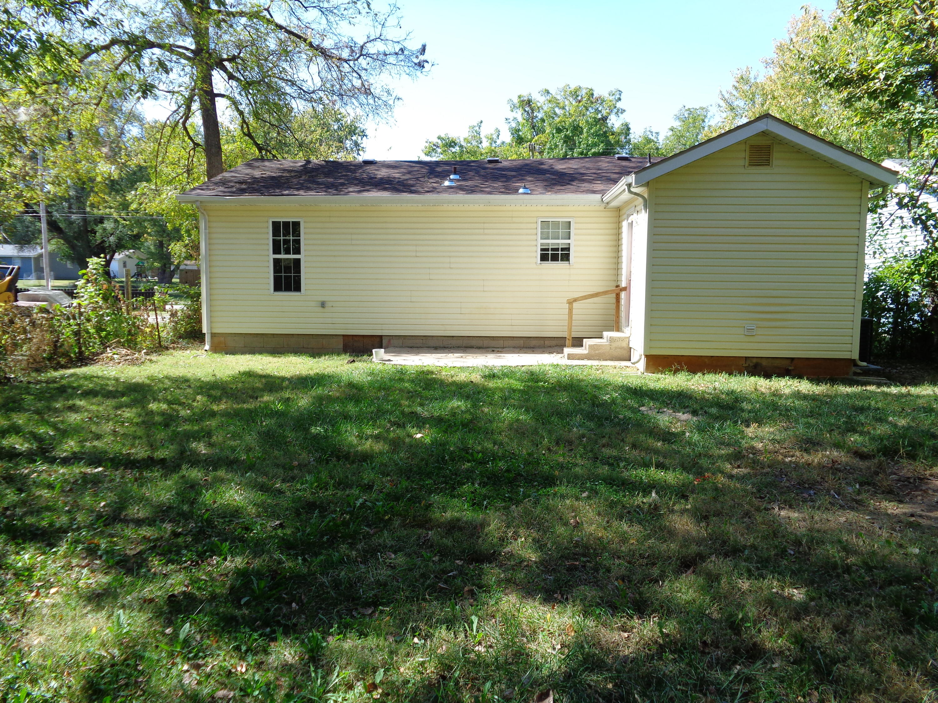 1322 North Park Avenue Property Photo 3
