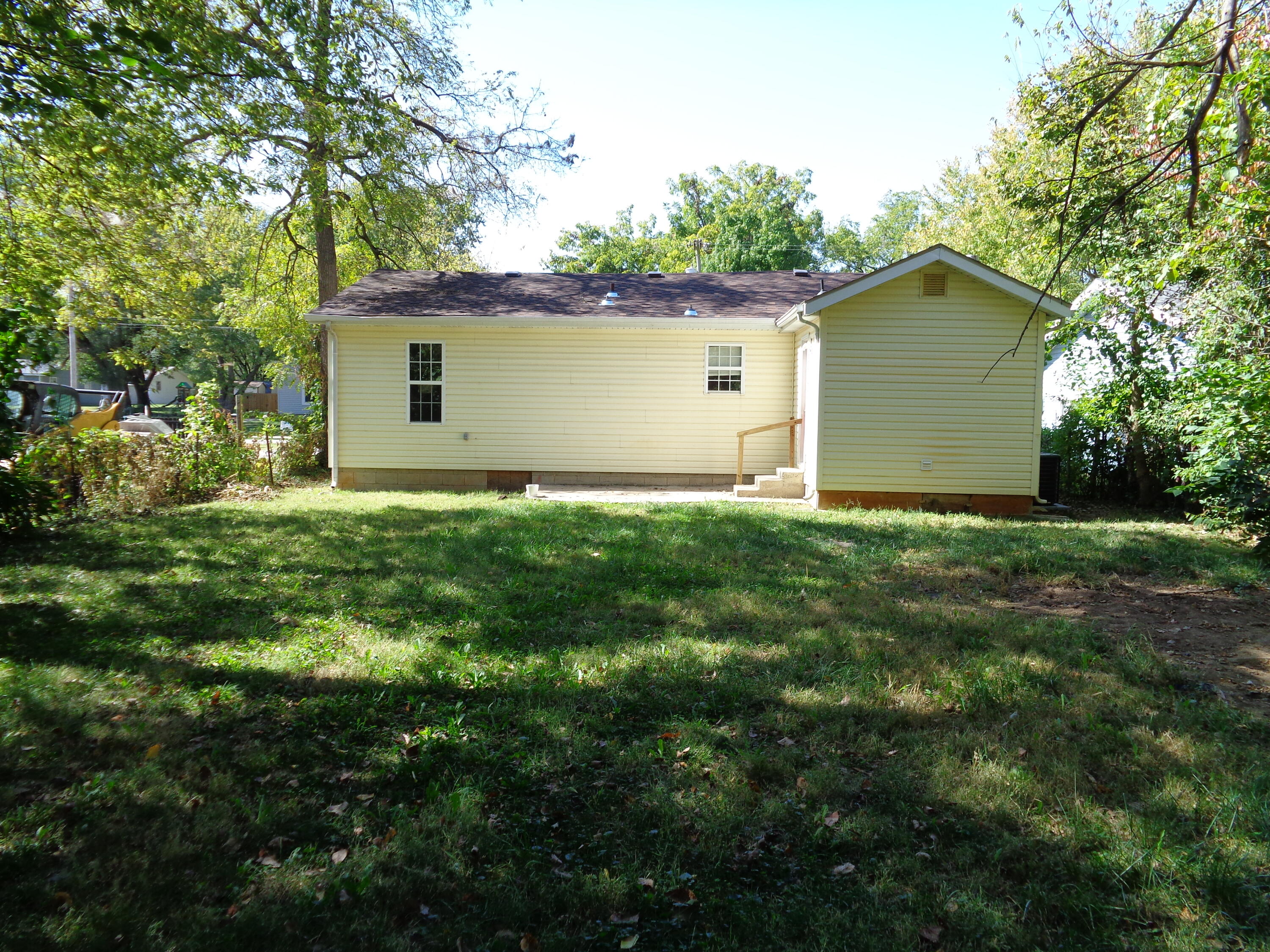 1322 North Park Avenue Property Photo 4