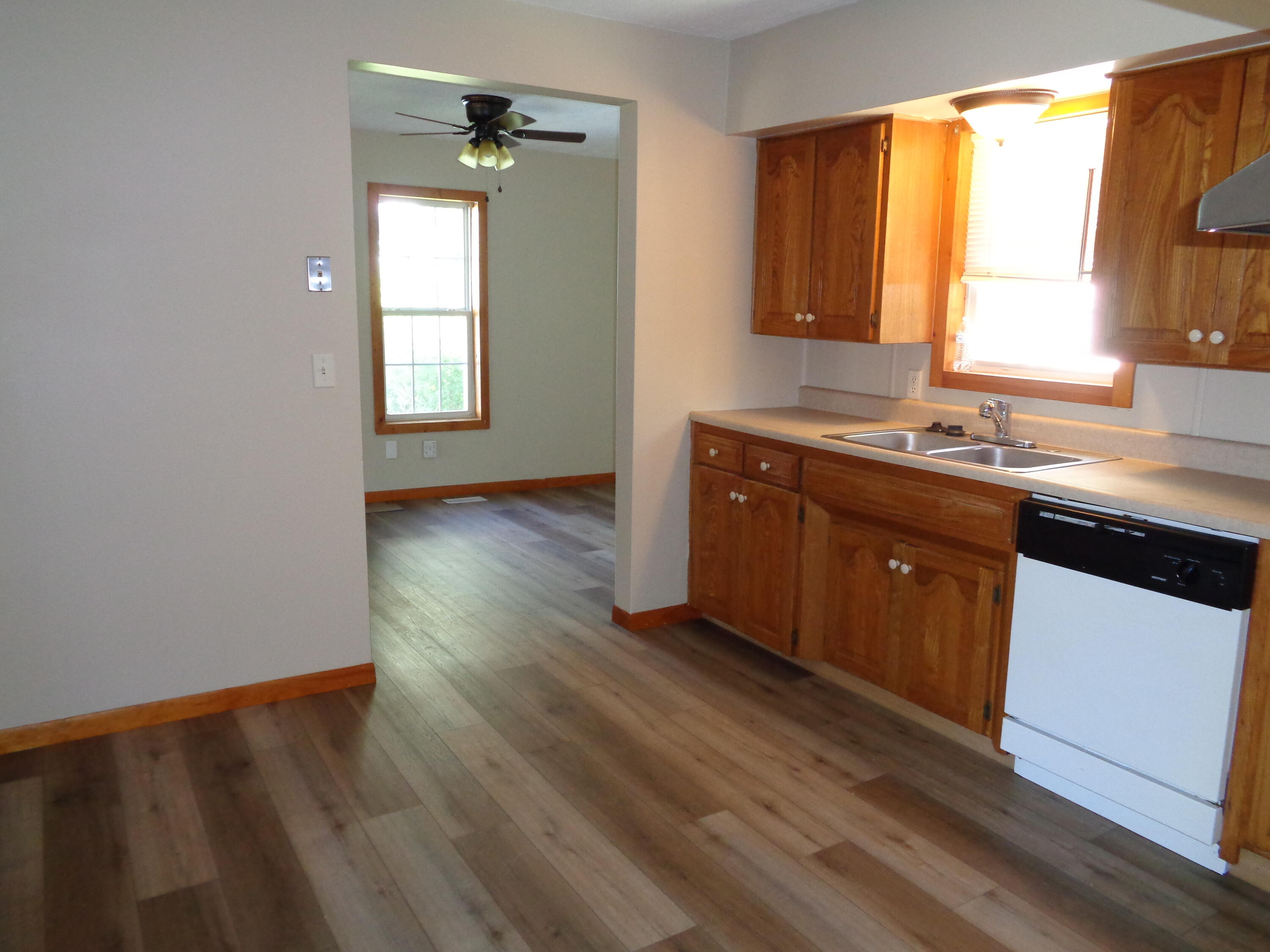1322 North Park Avenue Property Photo 9