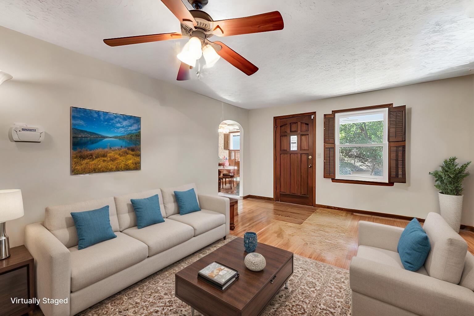 1400 West Oak Street Property Photo 5