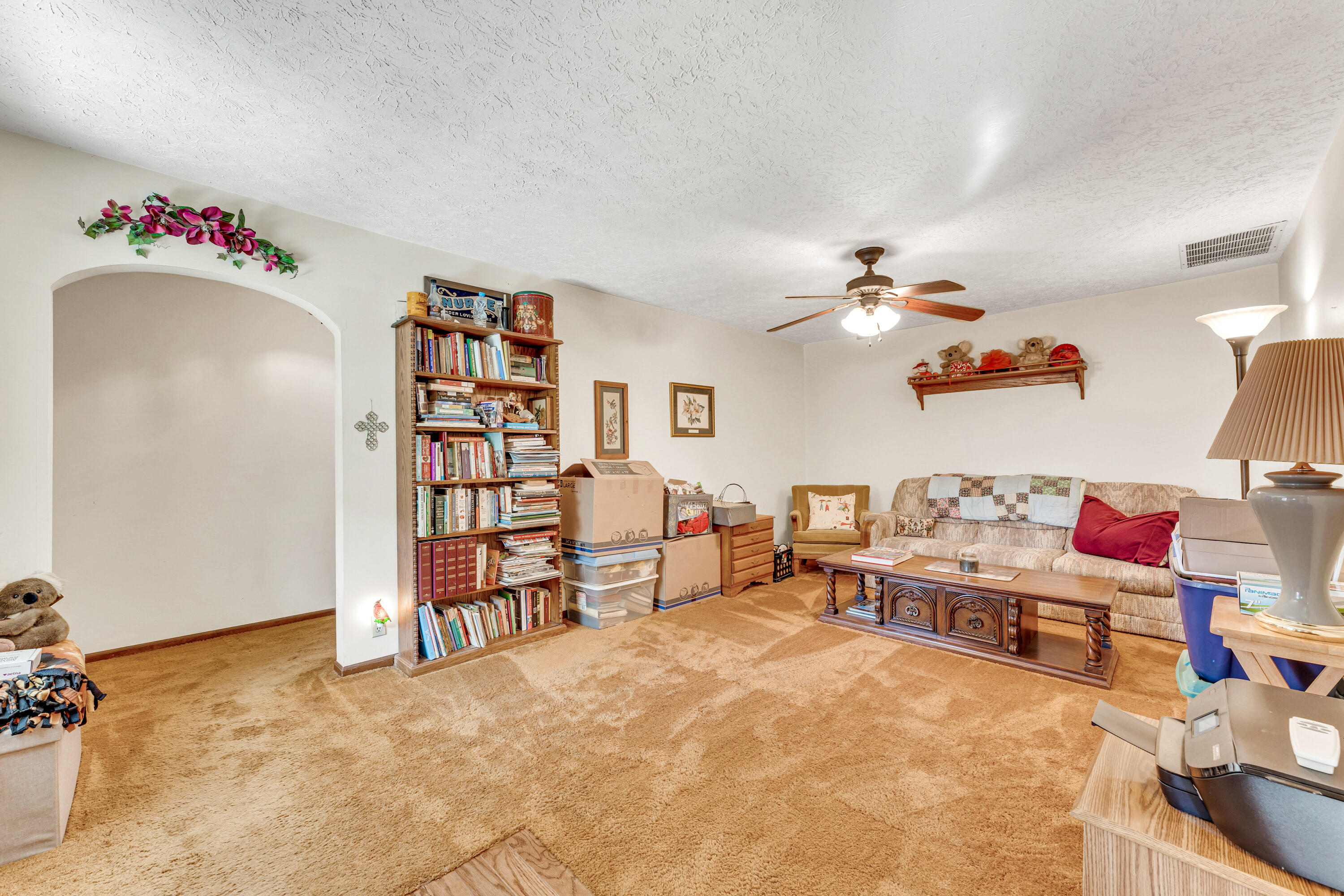 1400 West Oak Street Property Photo 6