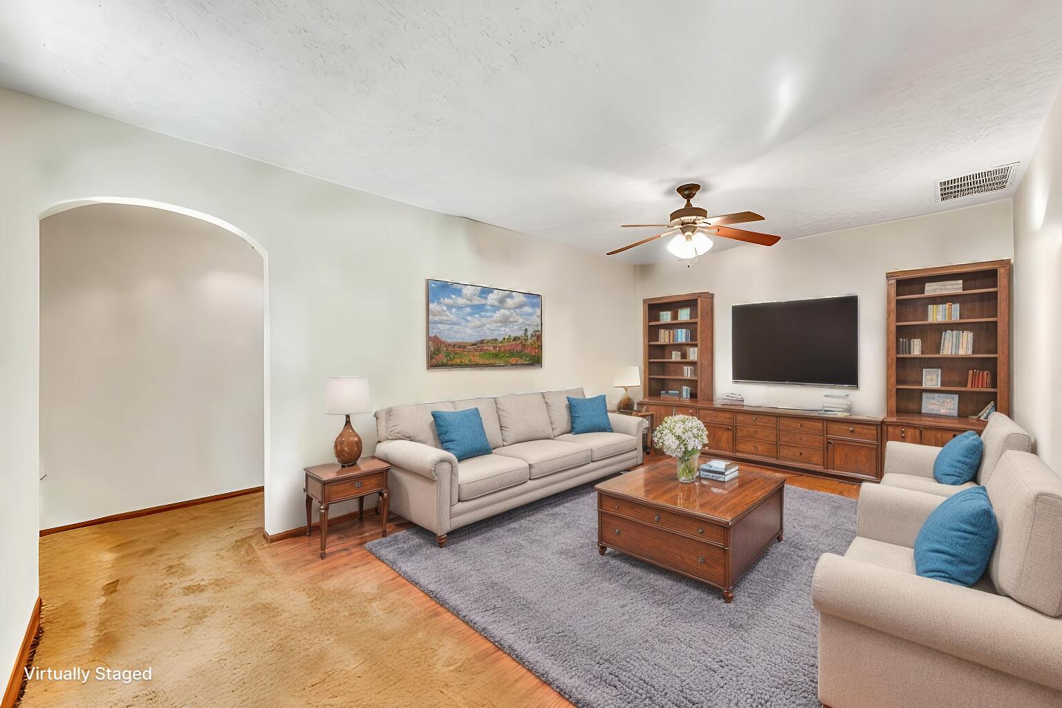 1400 West Oak Street Property Photo 7