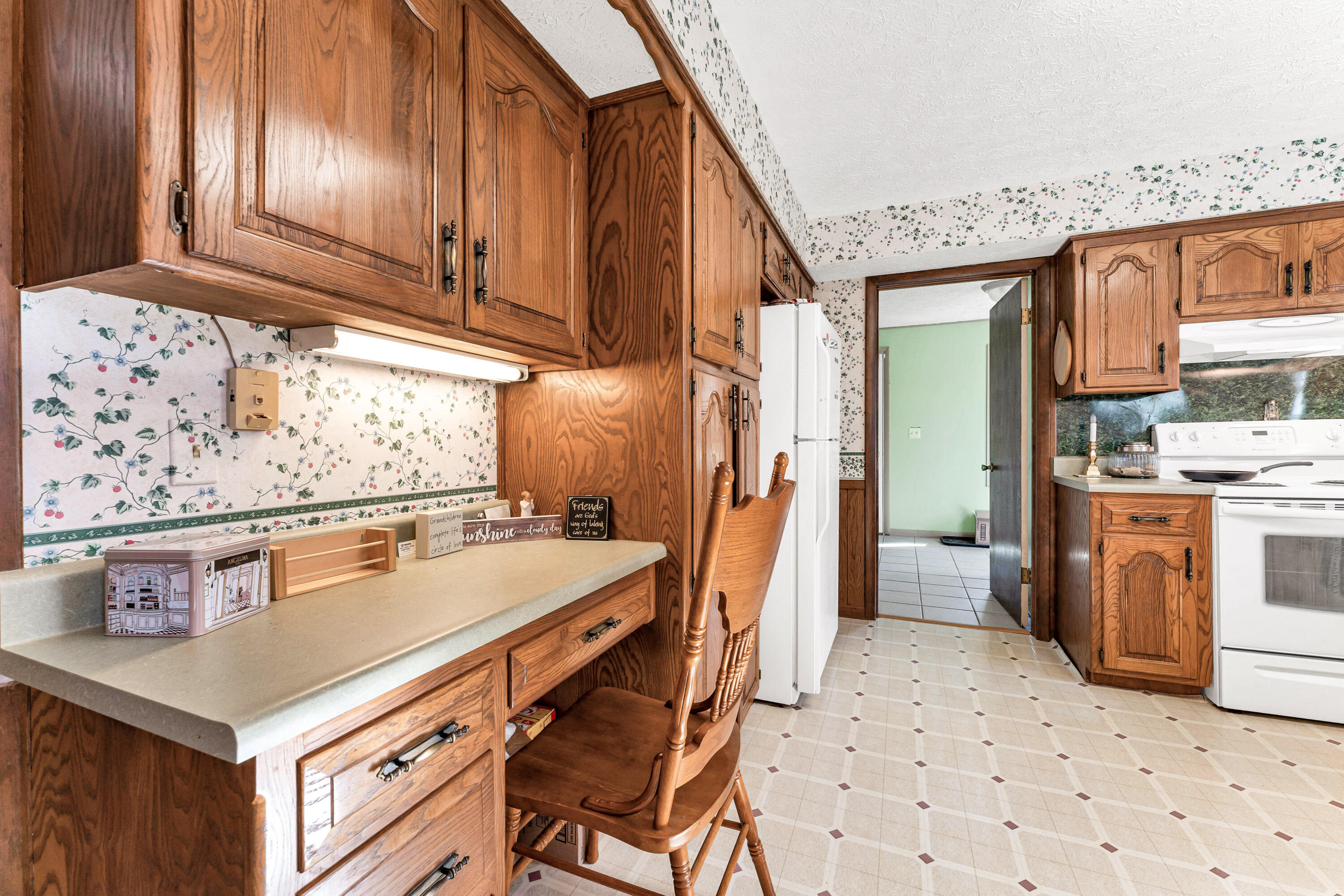 1400 West Oak Street Property Photo 10