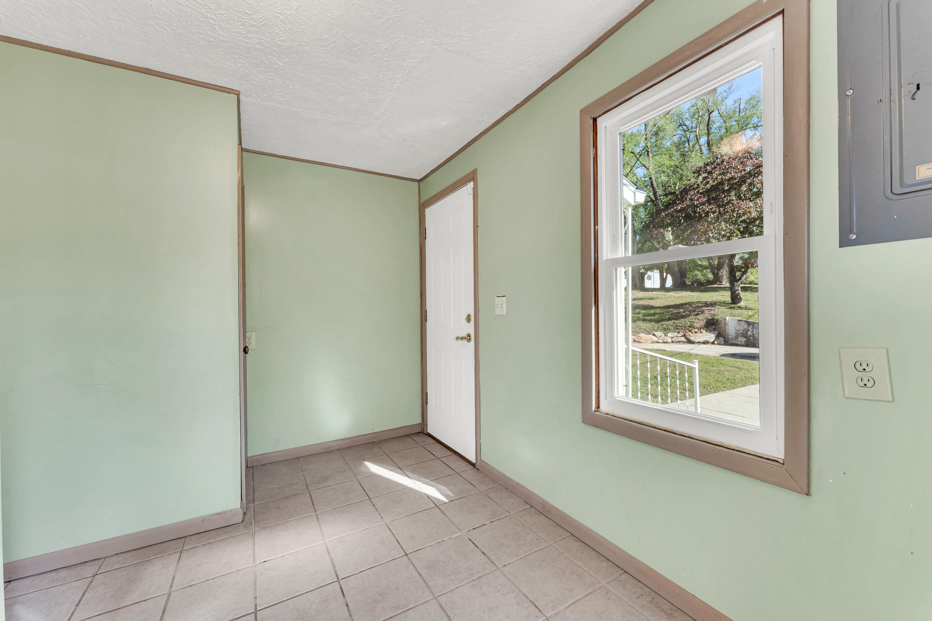 1400 West Oak Street Property Photo 21