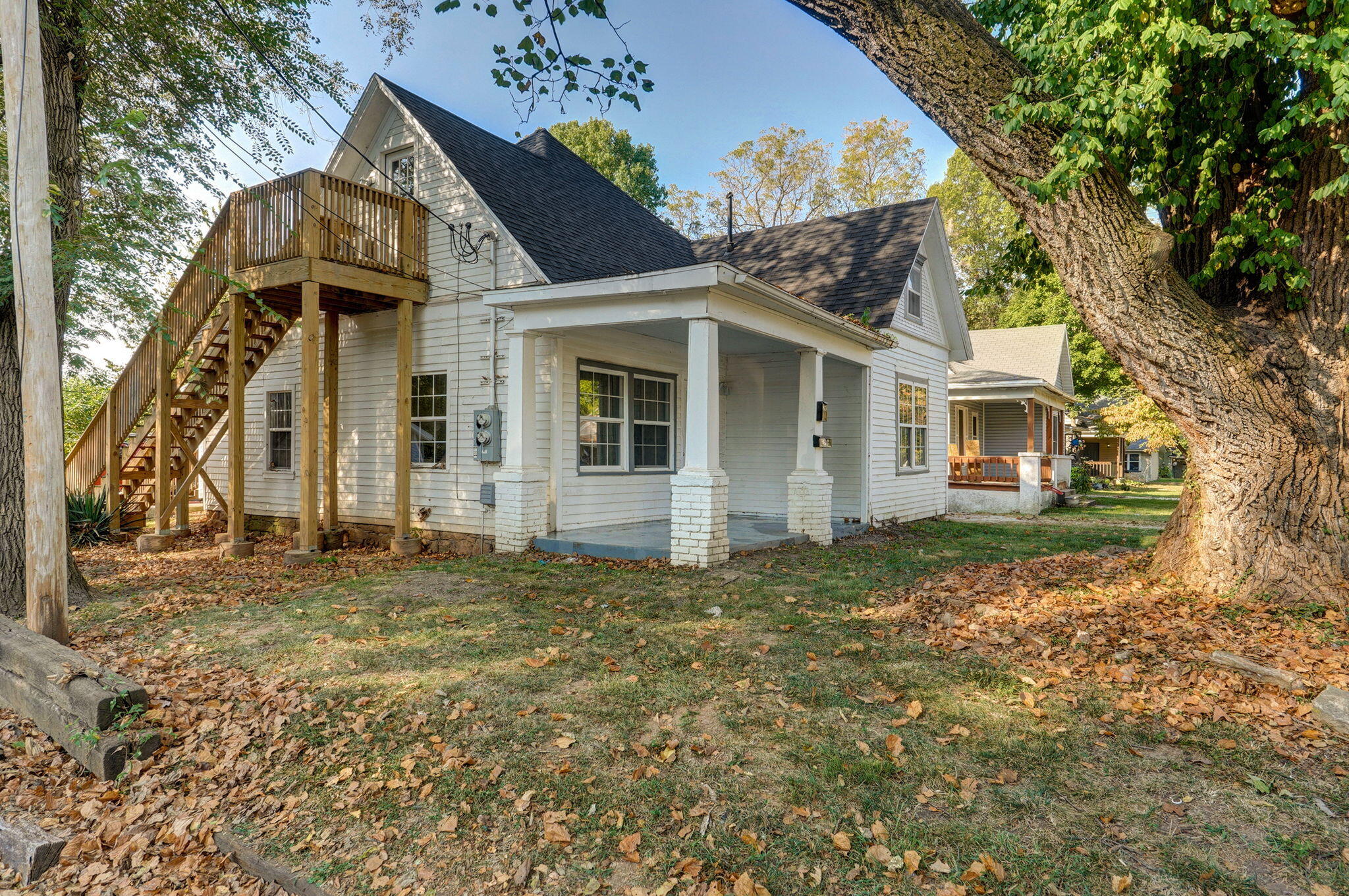 824&826 West Elm Street Property Photo 27