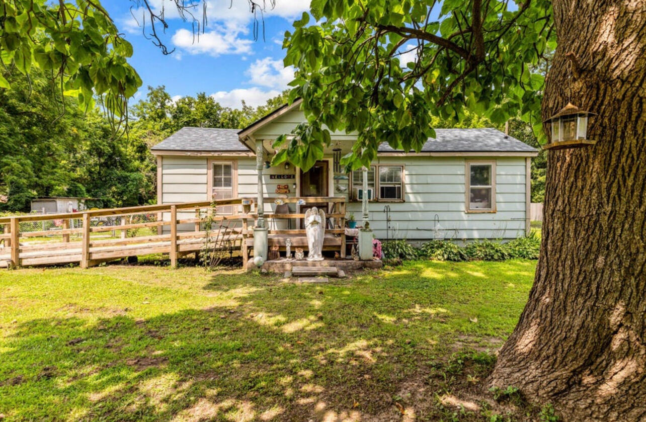 1921 North Colgate Avenue Property Photo 1