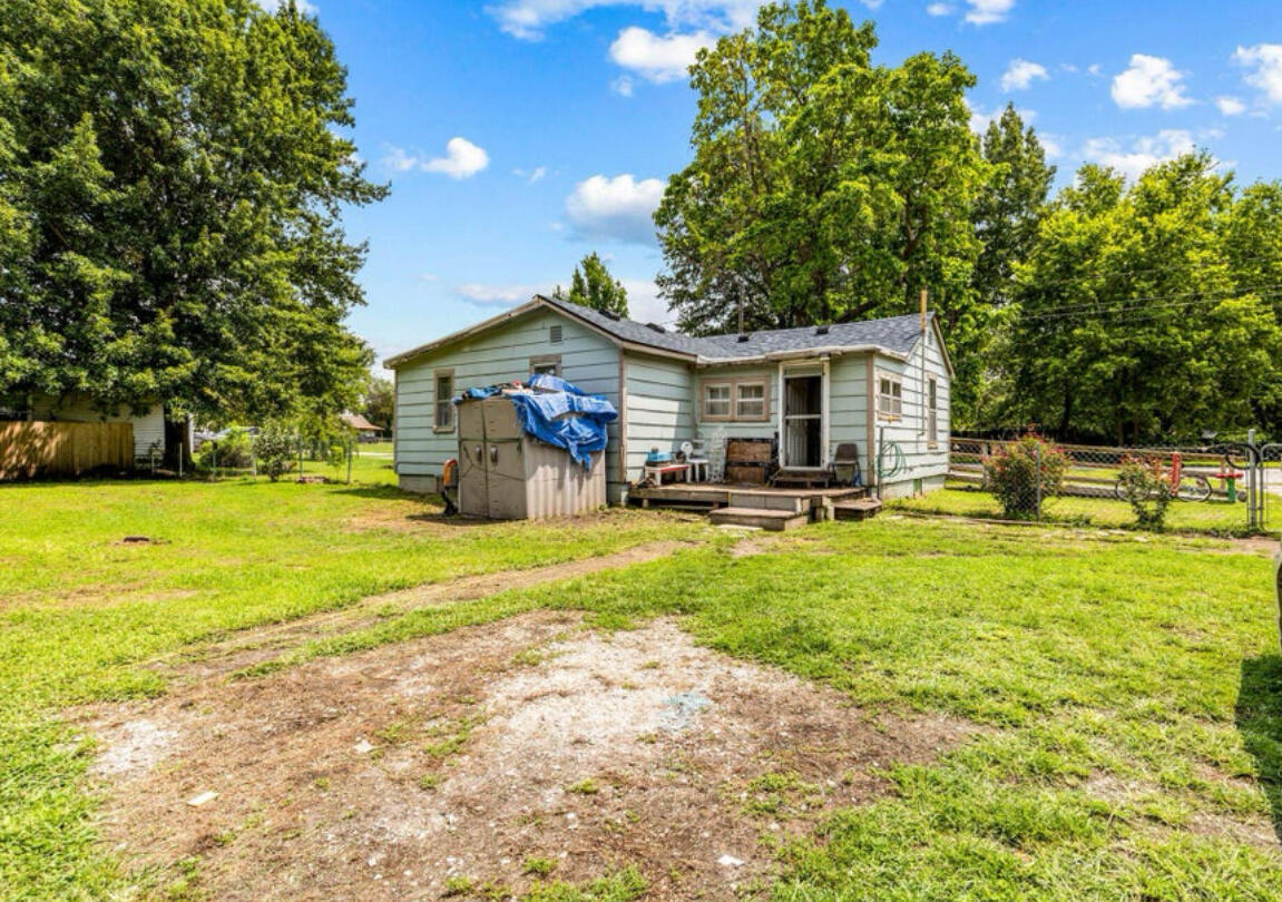 1921 North Colgate Avenue Property Photo 3