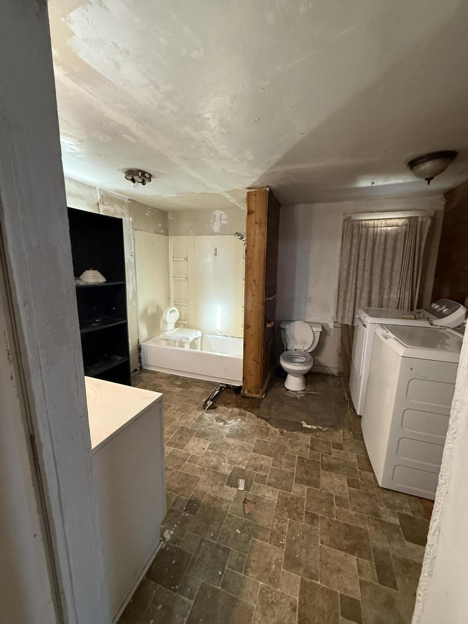 1921 North Colgate Avenue Property Photo 6