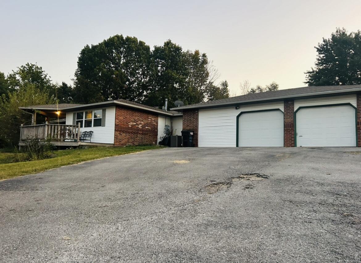 1156 Rose Lane Property Photo 3