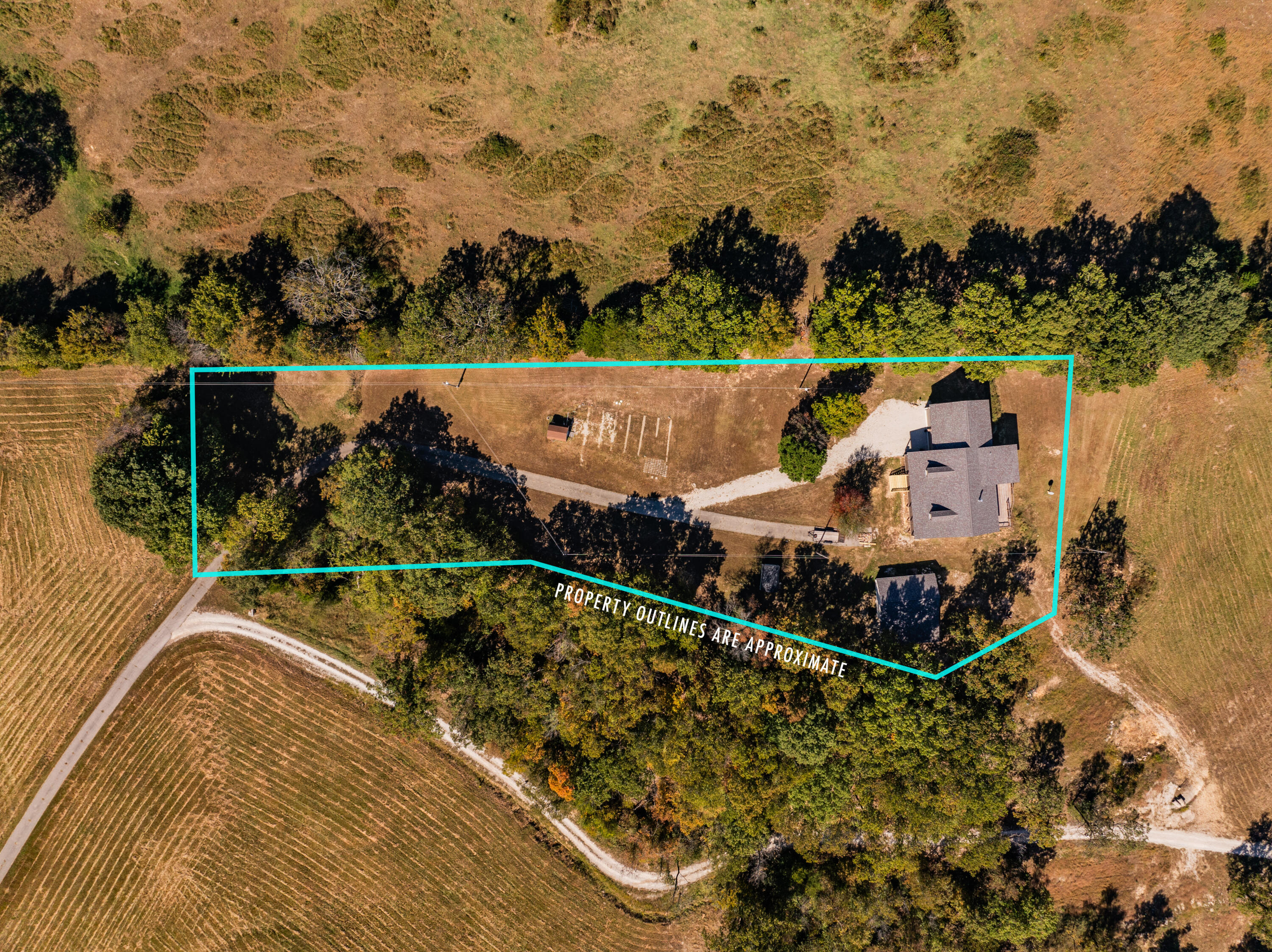 8762 State Hwy 176 Property Photo 3