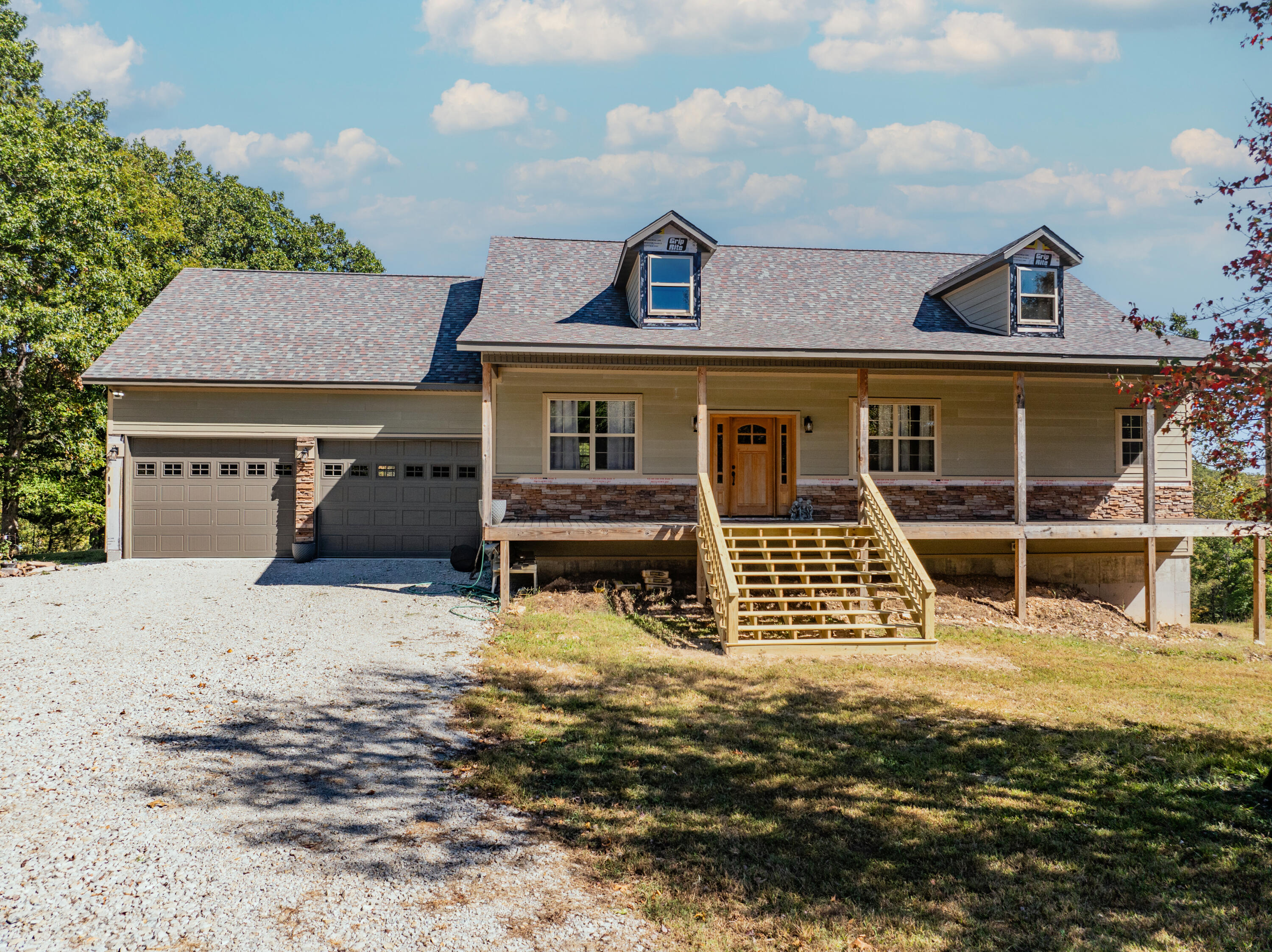 8762 State Hwy 176 Property Photo 4