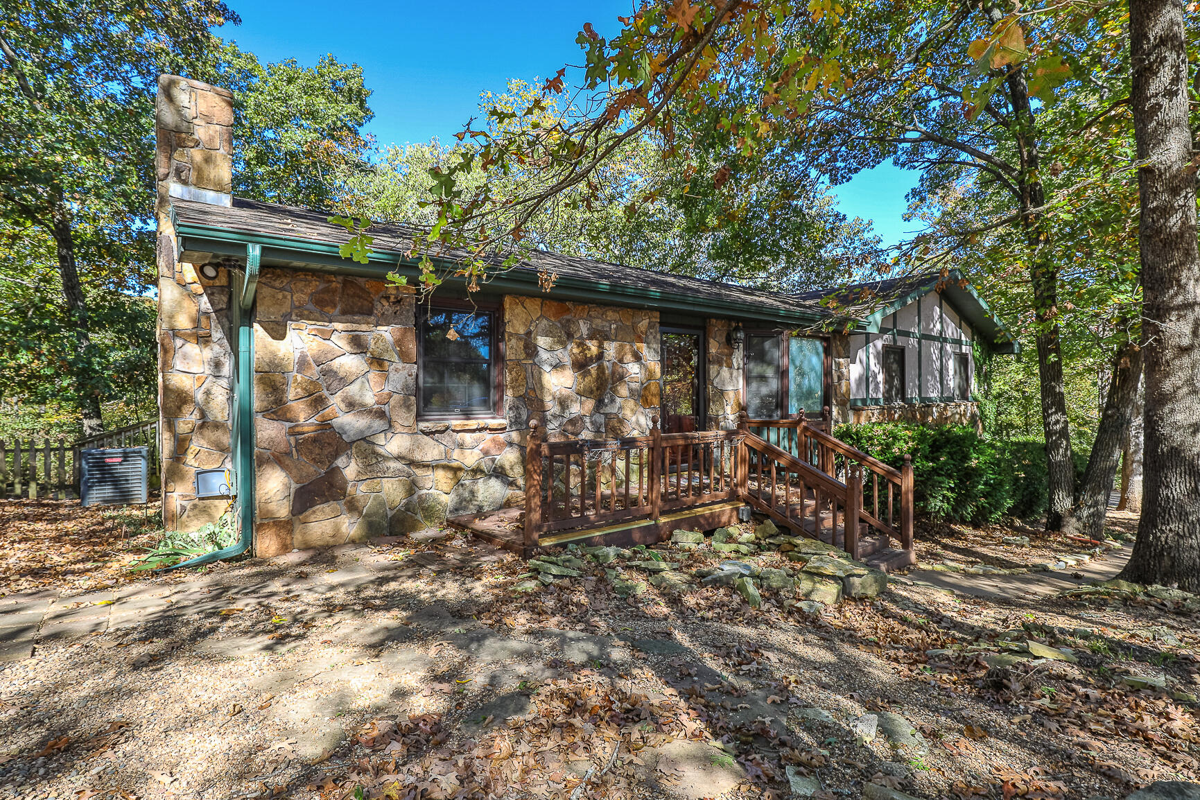 137 Wallen Blf Boulevard Property Photo 4