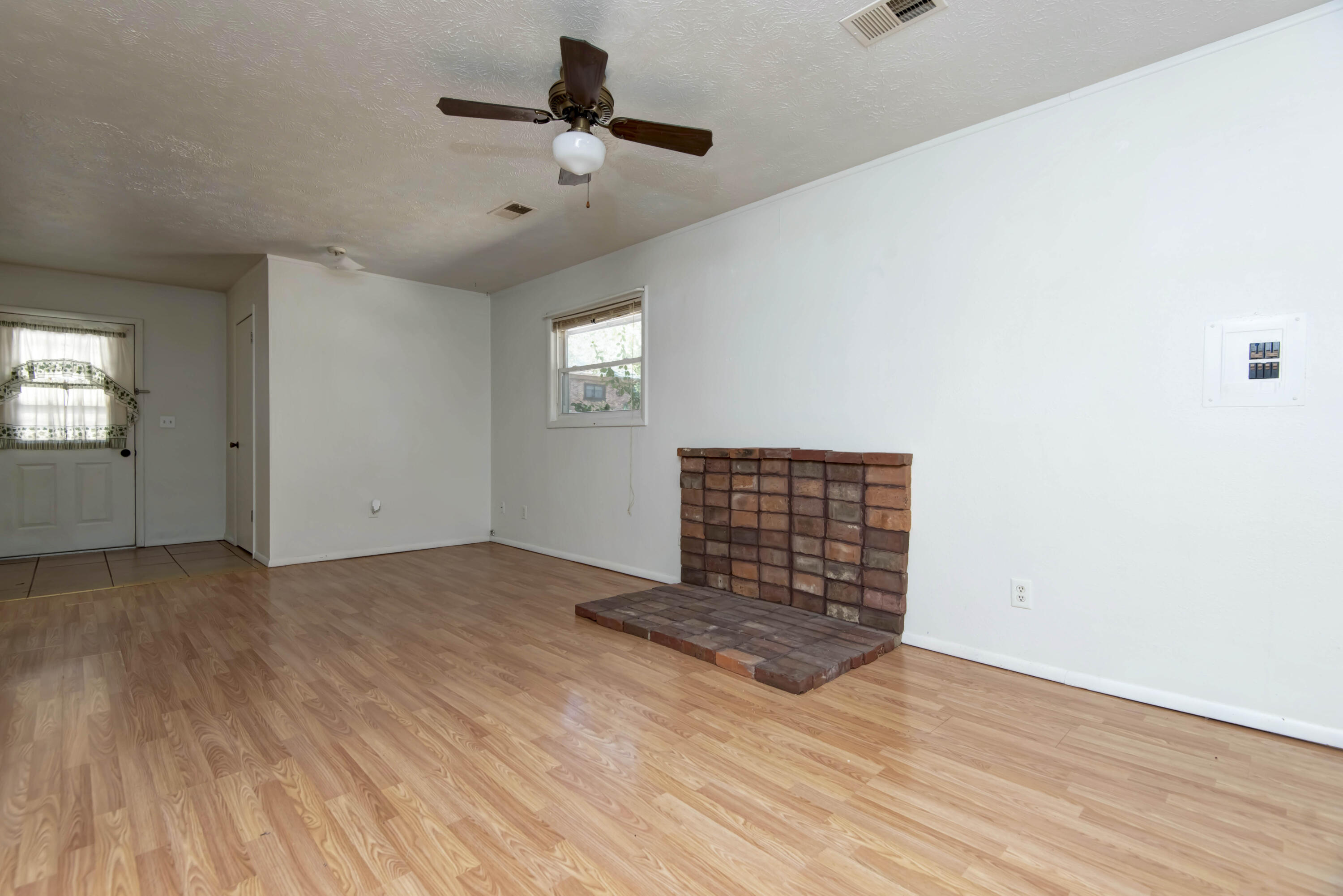 67 The Poet Place Property Photo 5