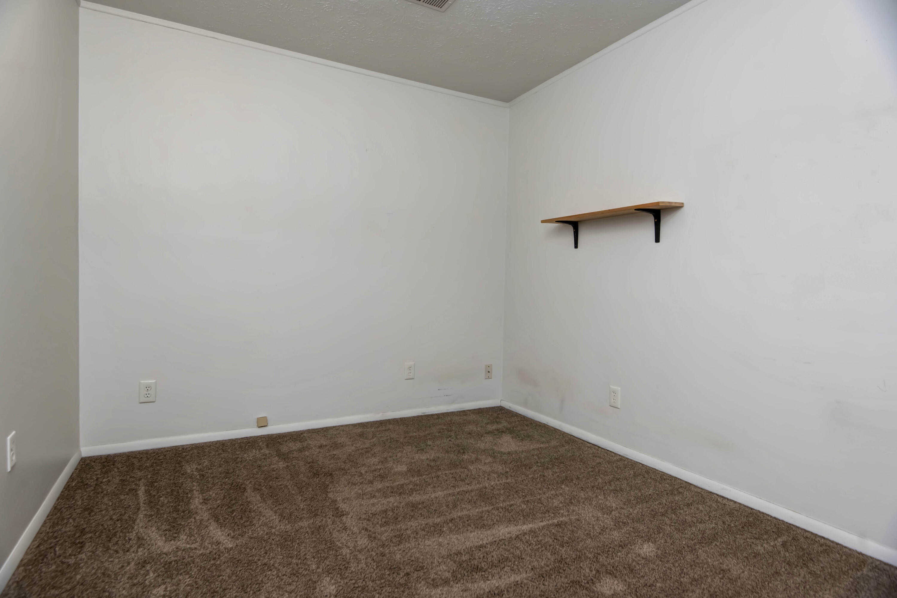 67 The Poet Place Property Photo 8