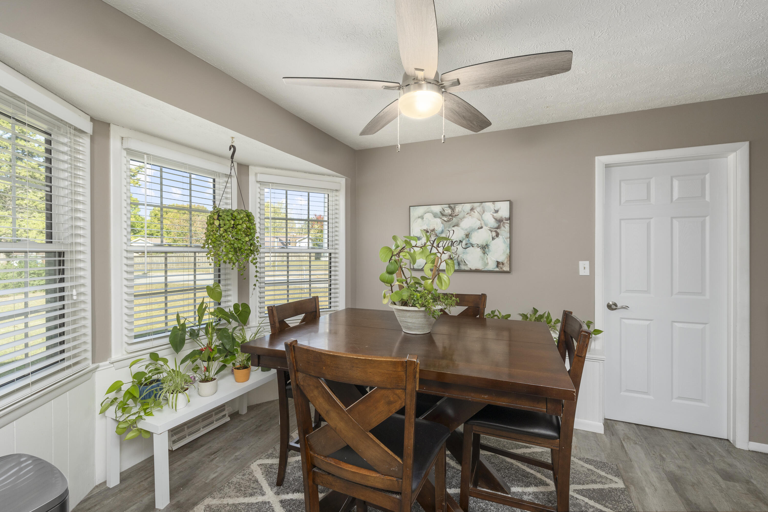 3145 South Glenhaven Avenue Property Photo 15