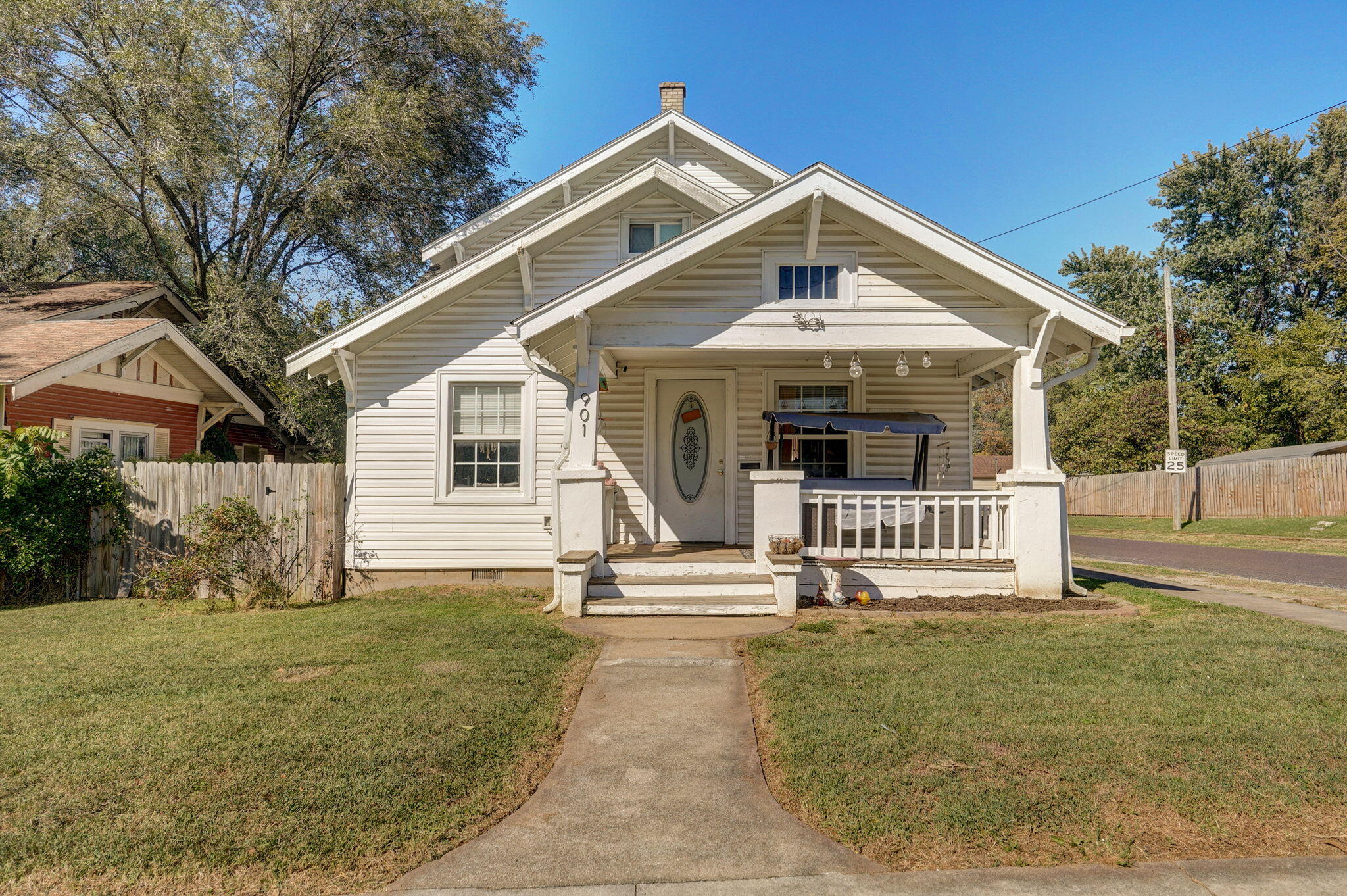 901 West Nichols Street Property Photo 1