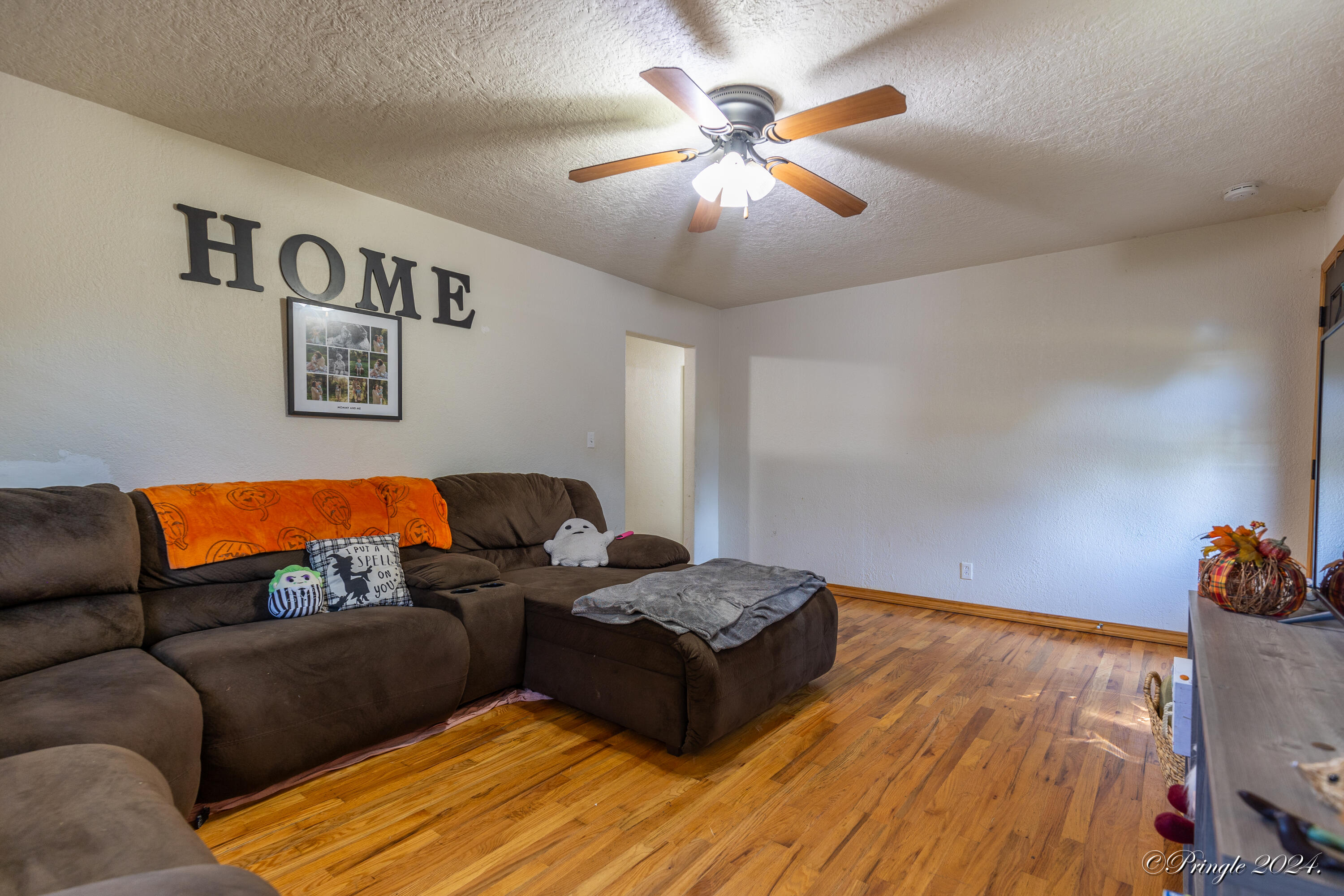 9744 County Road 8270 Property Photo 4