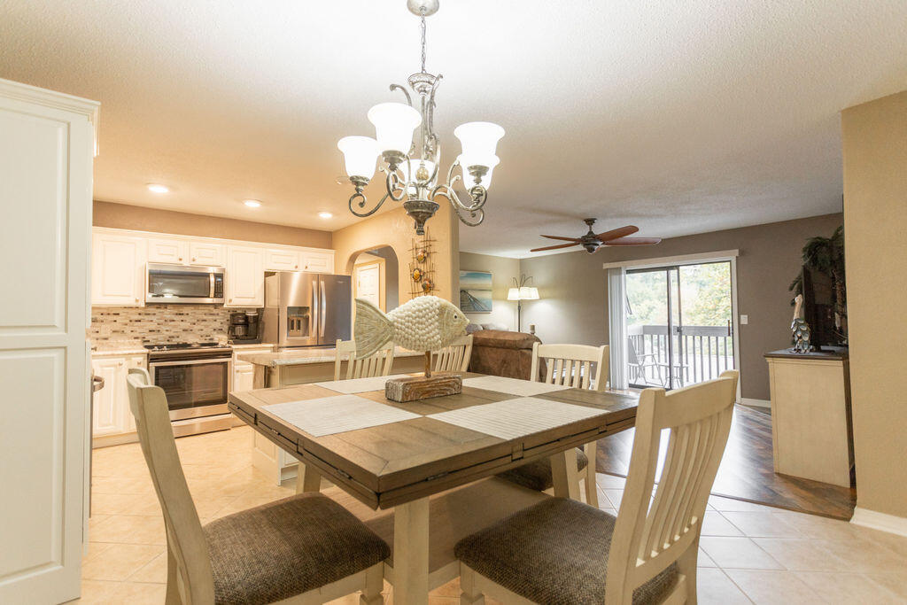 120 Wilshire Drive Property Photo 8