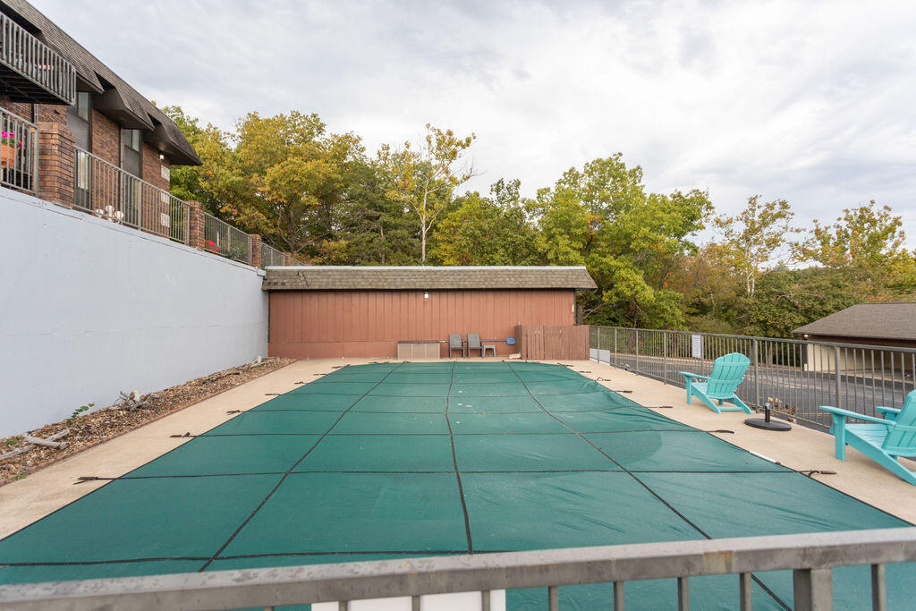 120 Wilshire Drive Property Photo 37