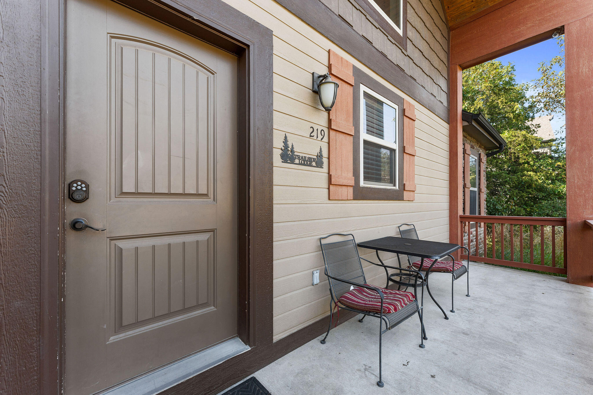 219 Deep Forest Drive Property Photo 8