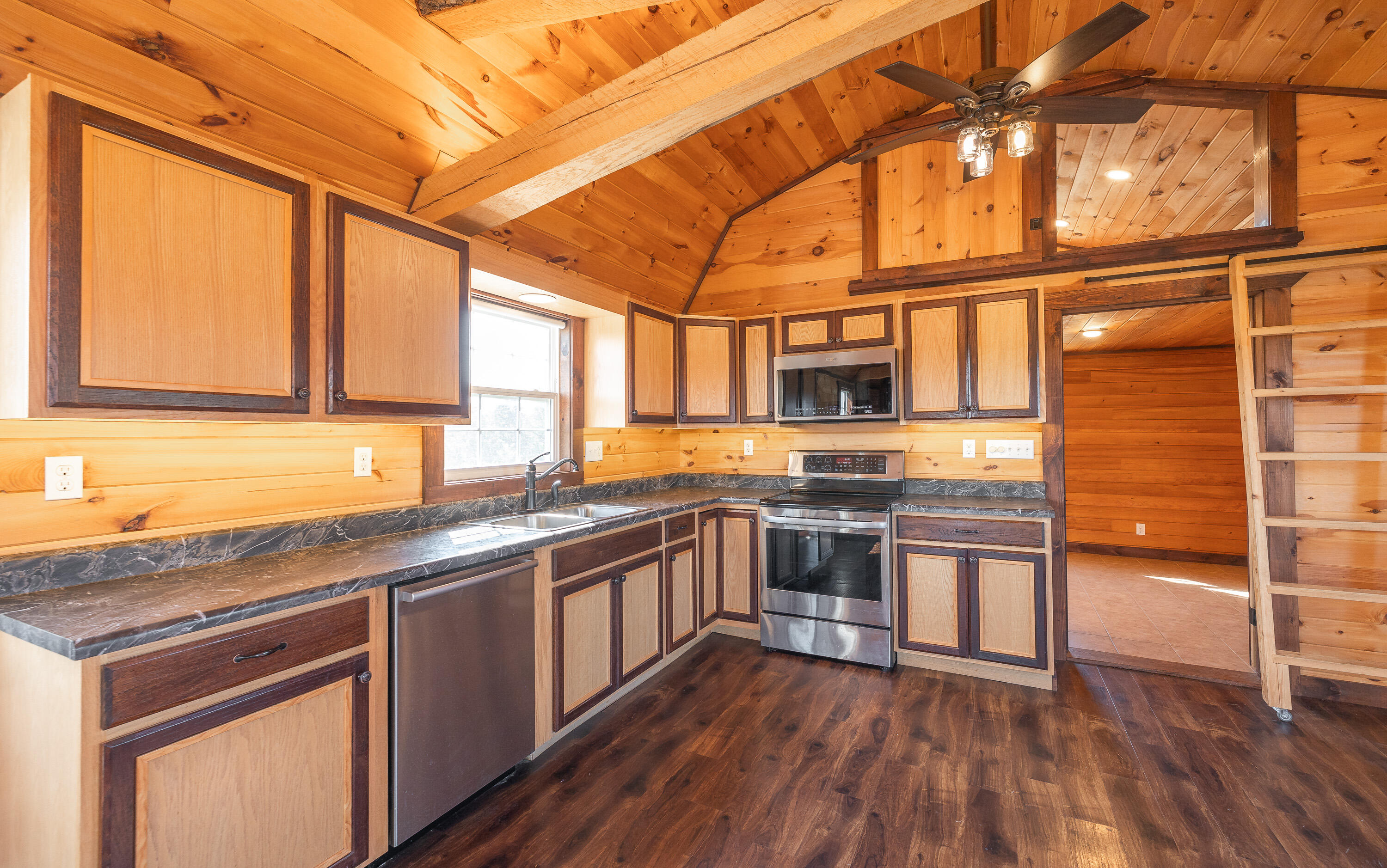 18905 Pine Road Property Photo 14