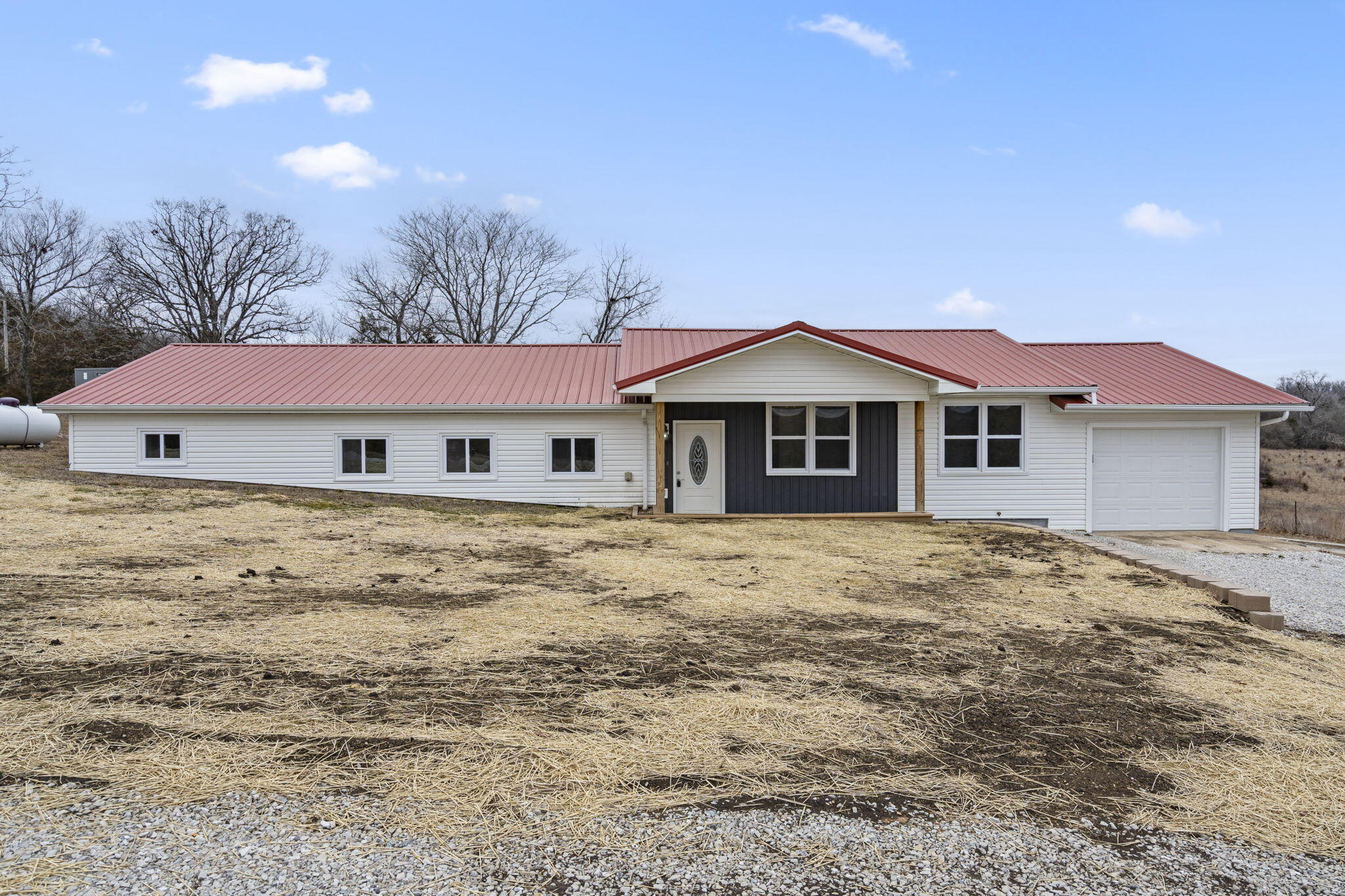 20303 Us Highway 54 Property Photo 2