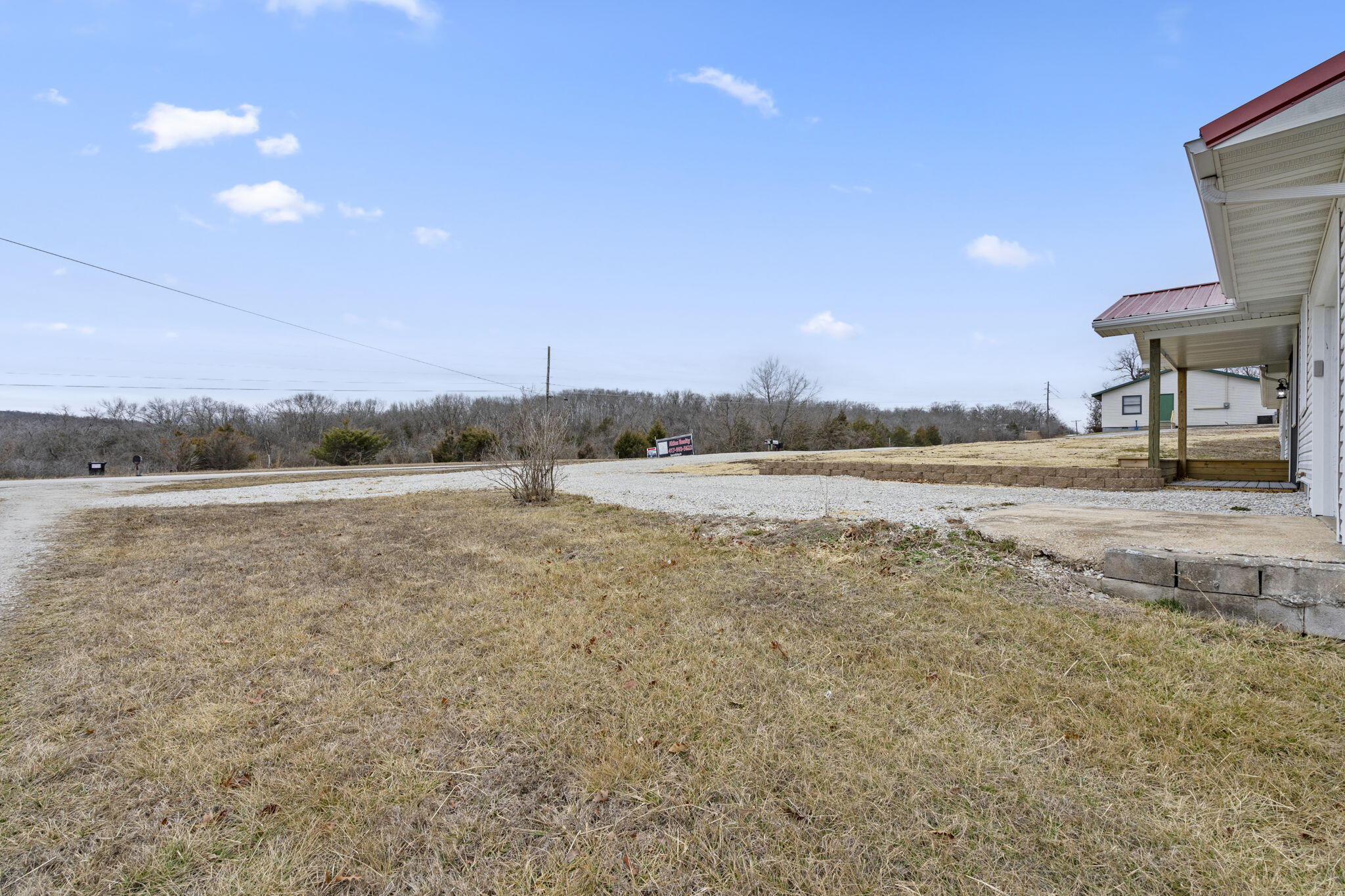 20303 Us Highway 54 Property Photo 6