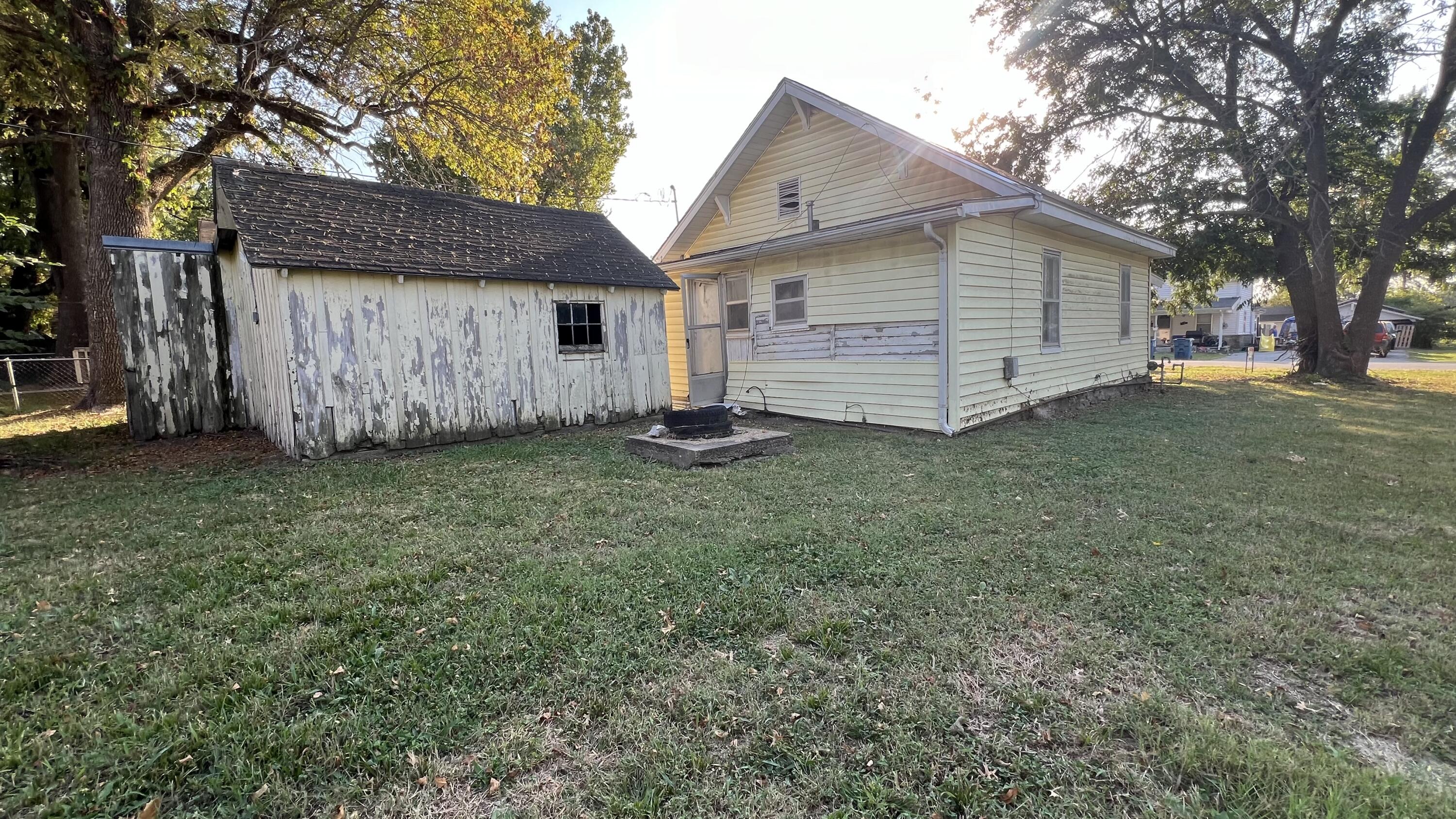706 Walnut Street Property Photo 4