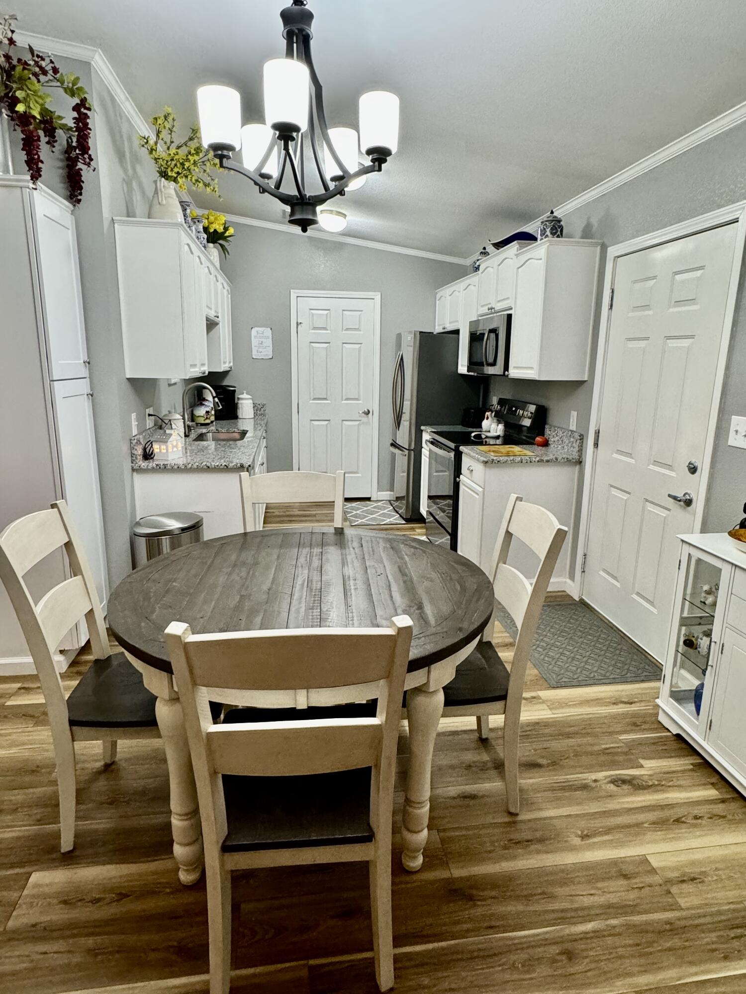 540 Van Buren Road Property Photo 15