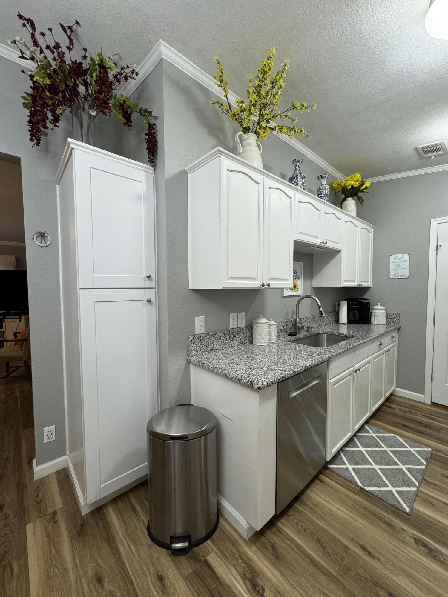 540 Van Buren Road Property Photo 18