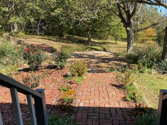 1499 Little Bowen Road Property Photo 8