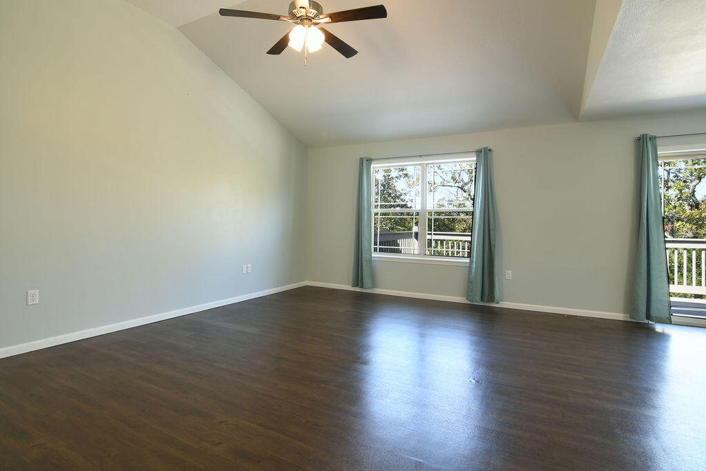 343 Cedar Glade Drive Property Photo 3