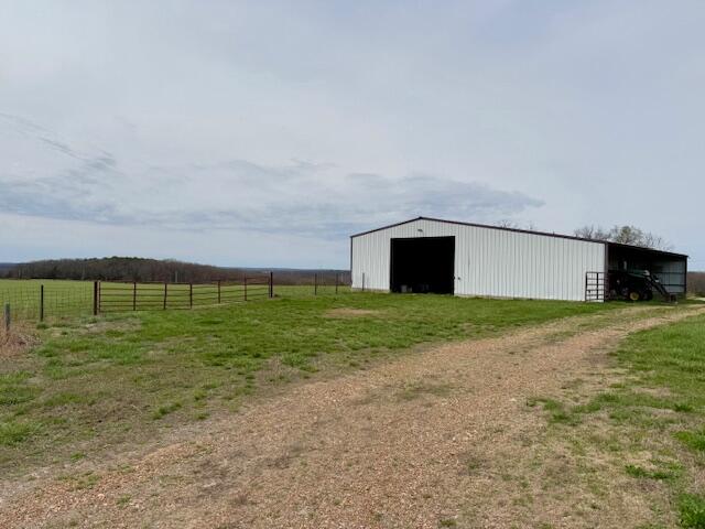8672 Highway H Property Photo 8