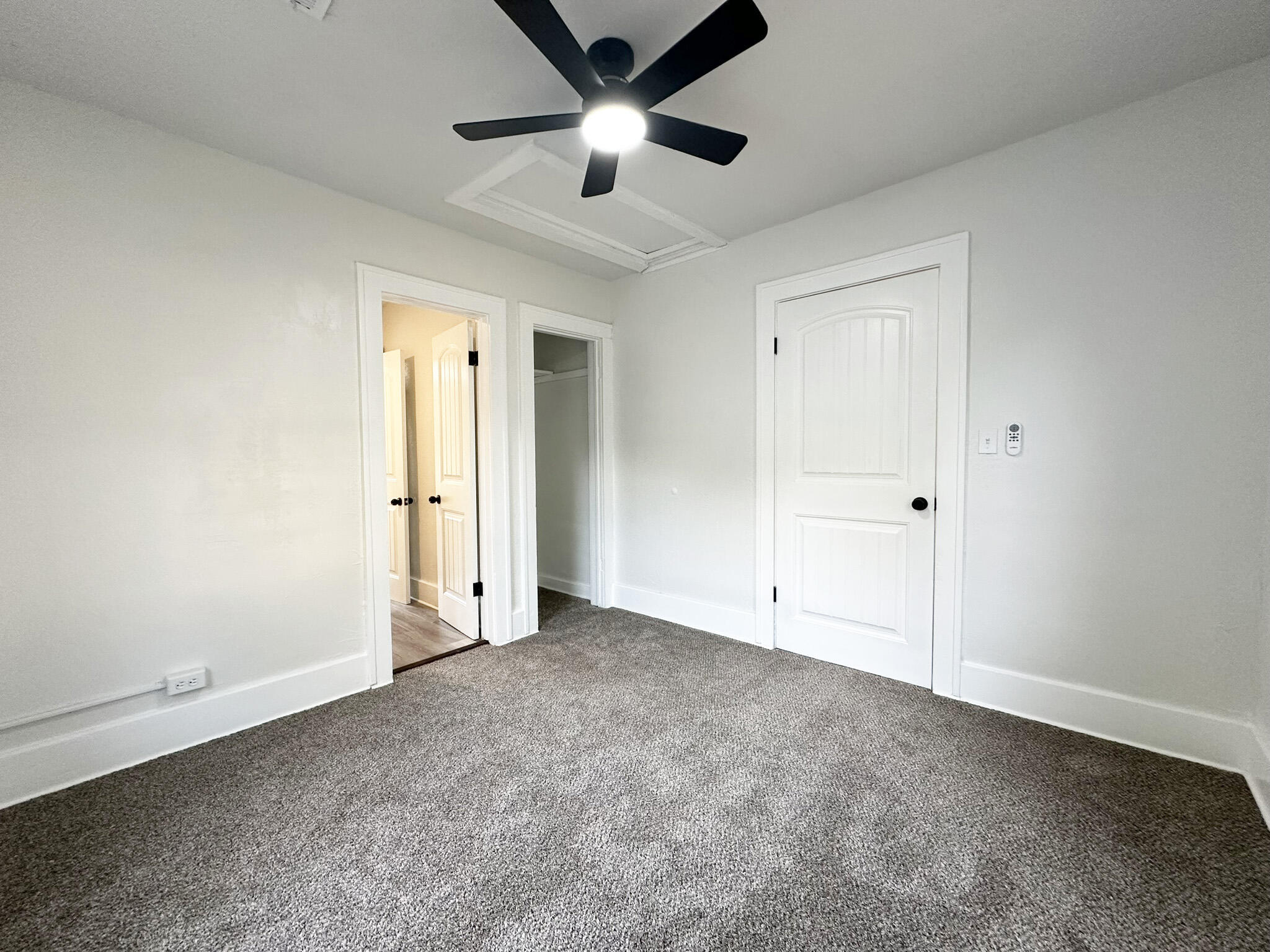 2255 North Travis Avenue Property Photo 25