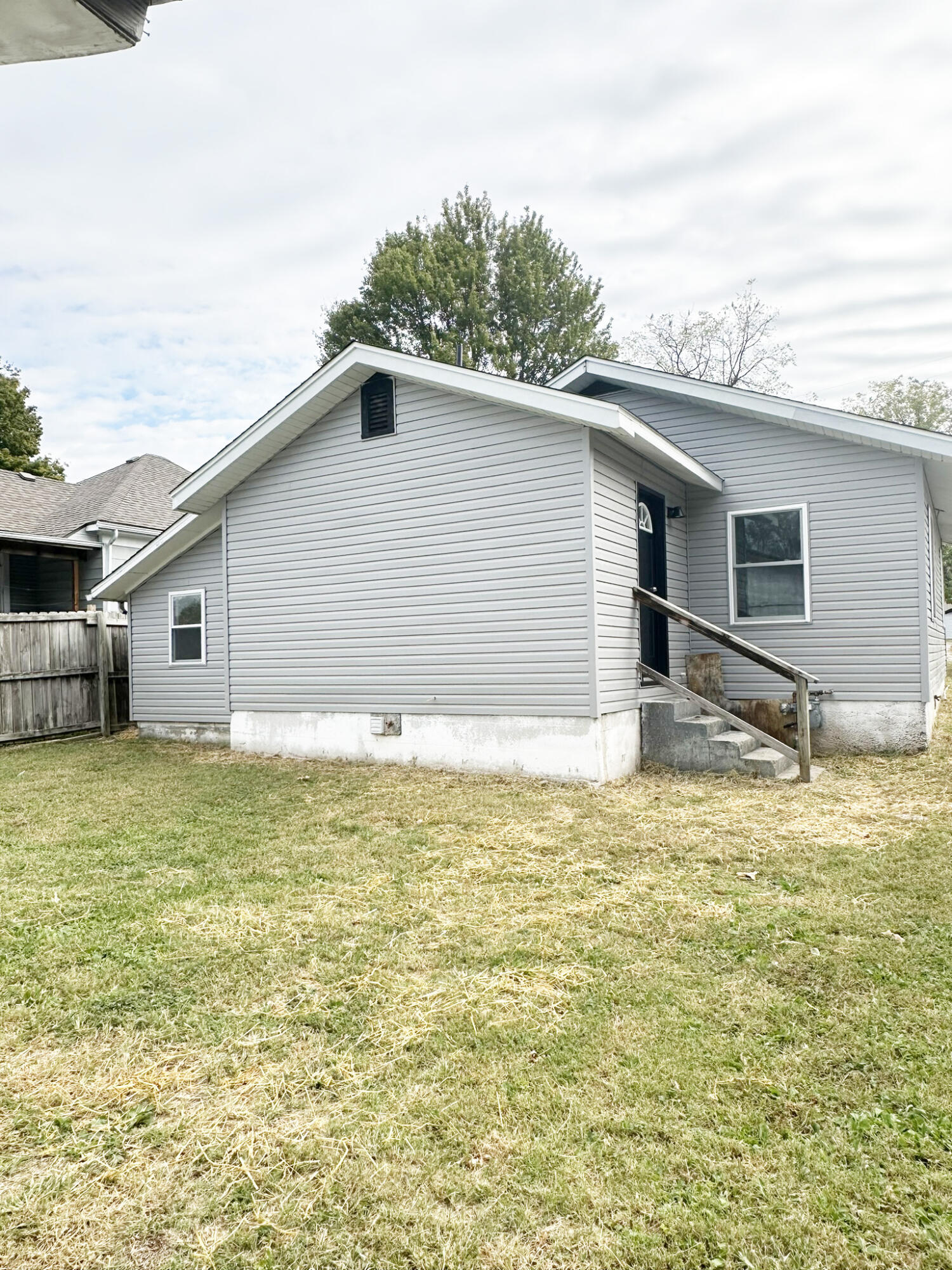 2255 North Travis Avenue Property Photo 28