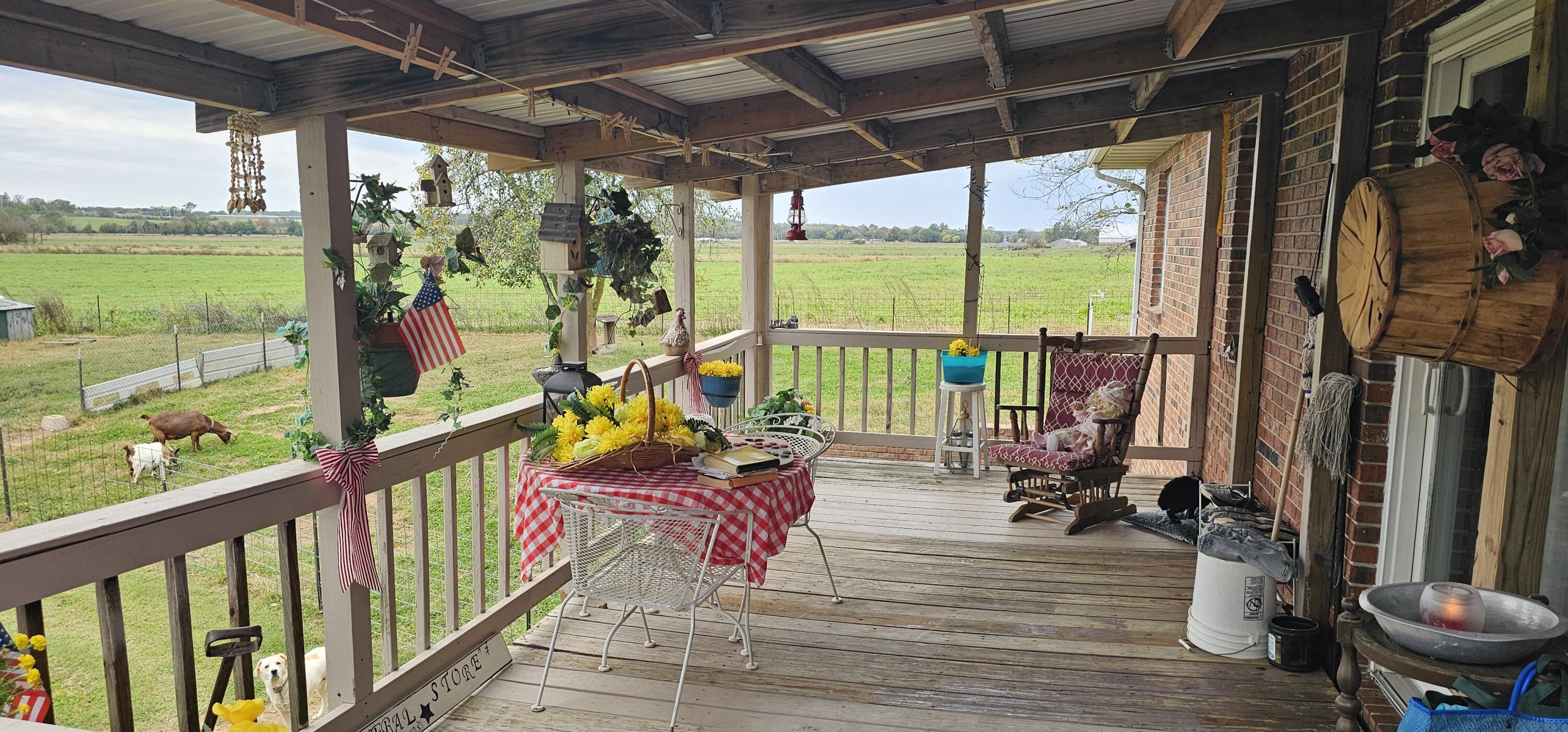 6604 County Road 8240 Property Photo 5