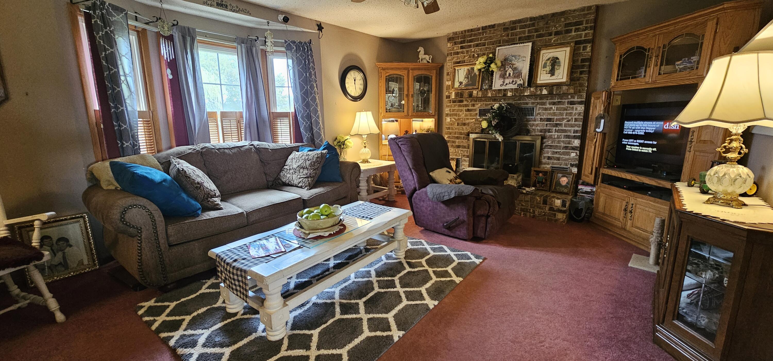 6604 County Road 8240 Property Photo 8