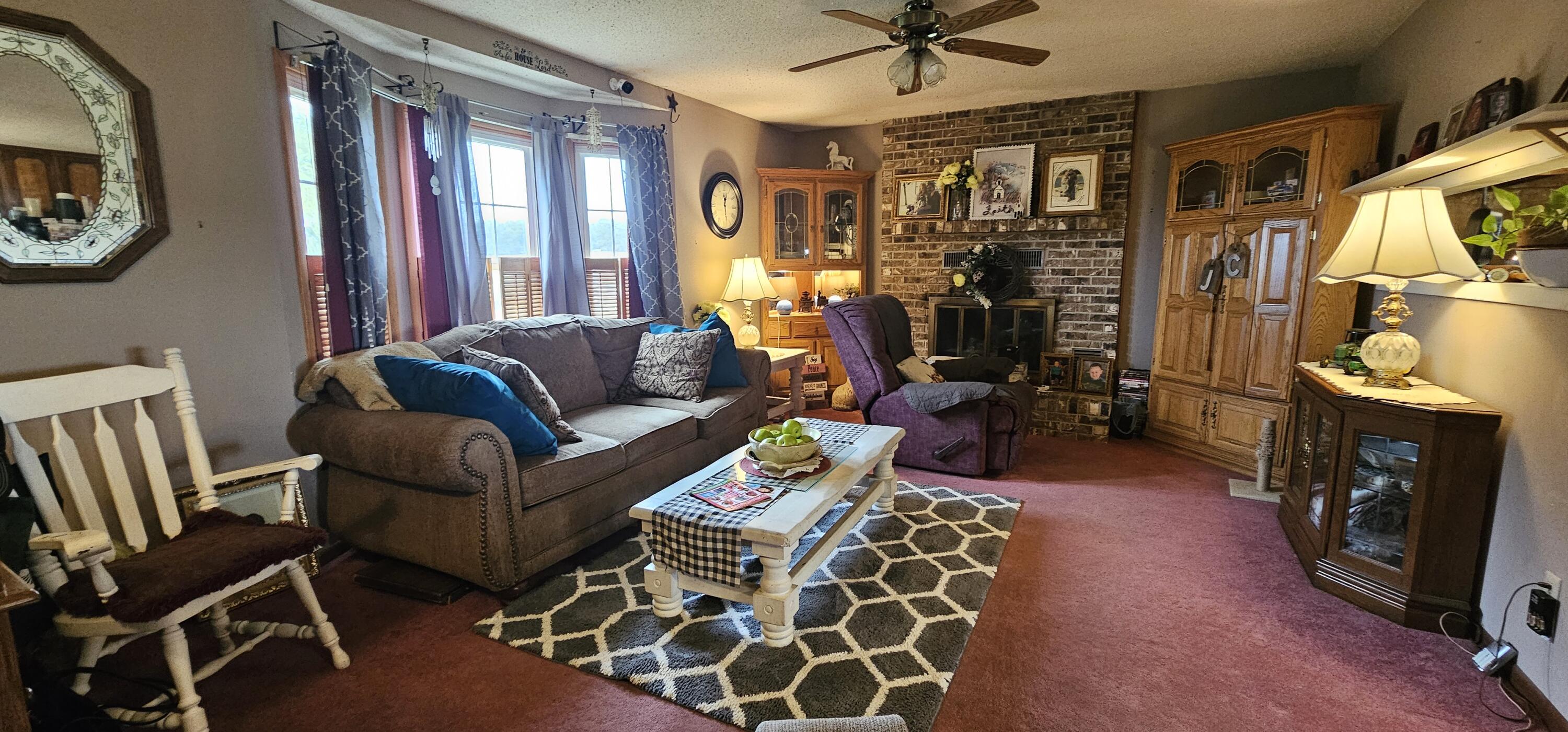 6604 County Road 8240 Property Photo 9