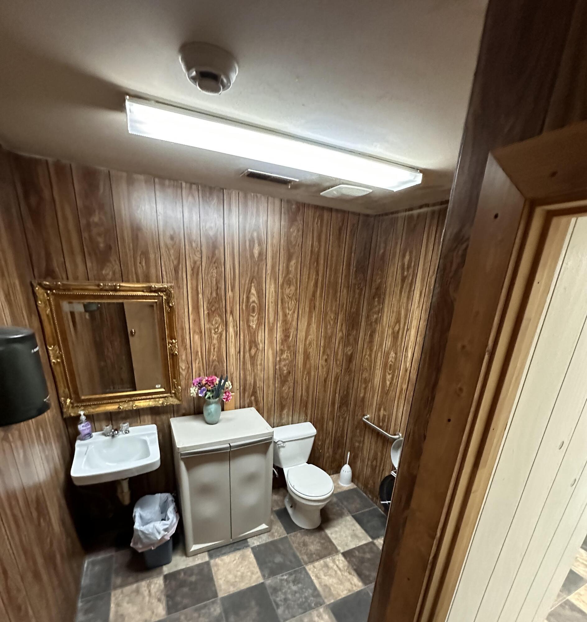 815 County Road 3500 Property Photo 7