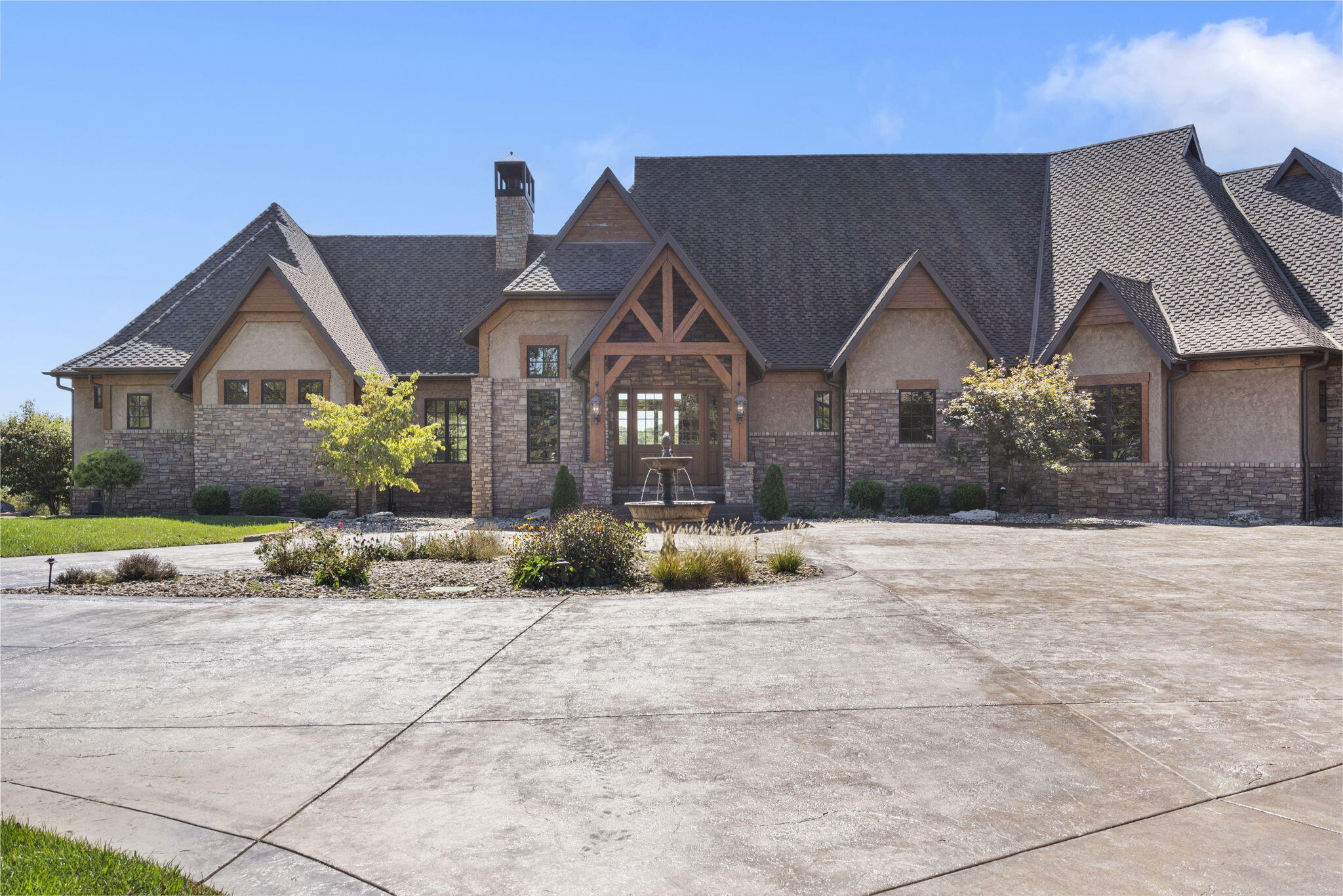 469 Valley Creek Road Property Photo 2