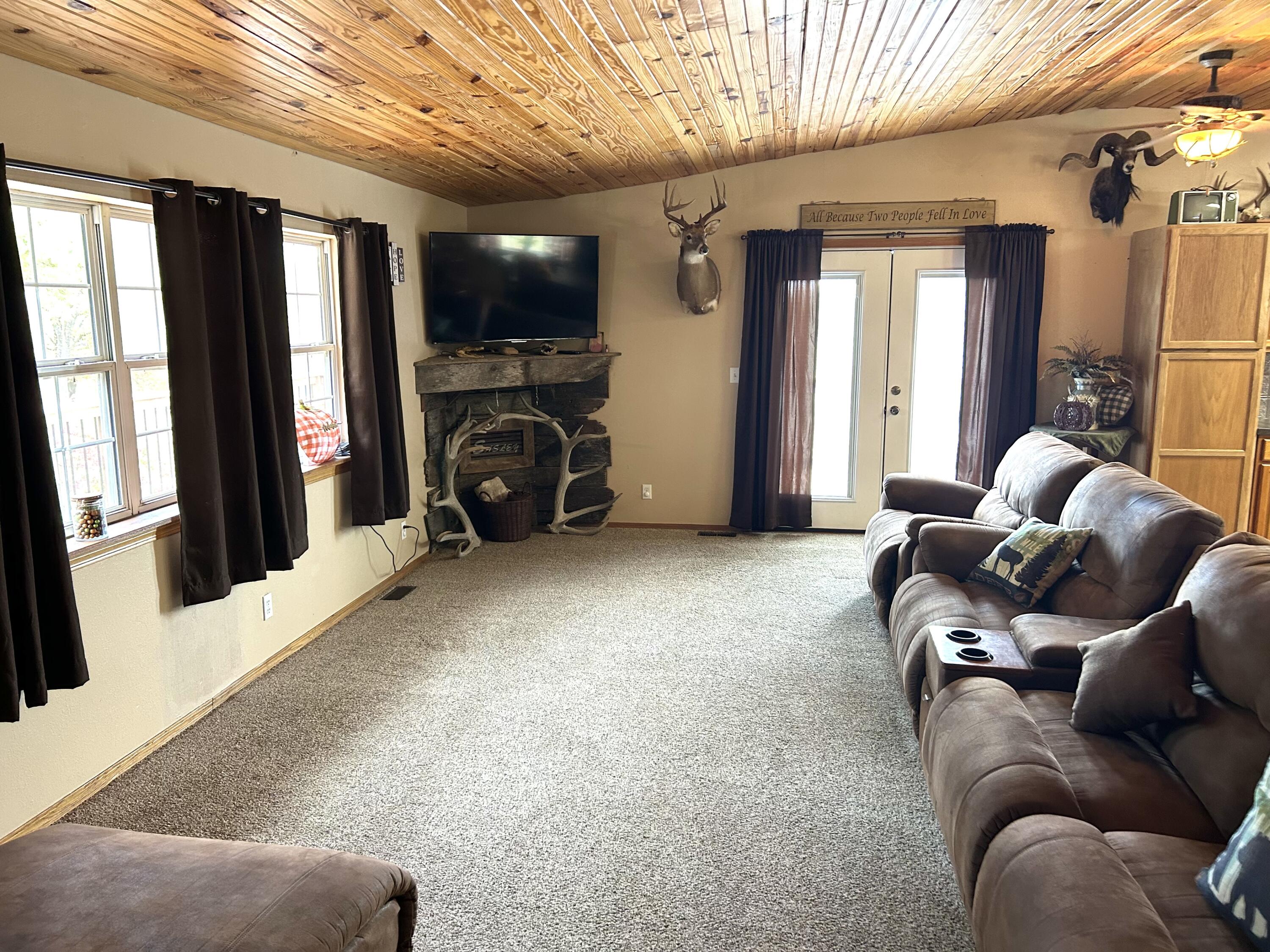 610 Mining Land Drive Property Photo 14