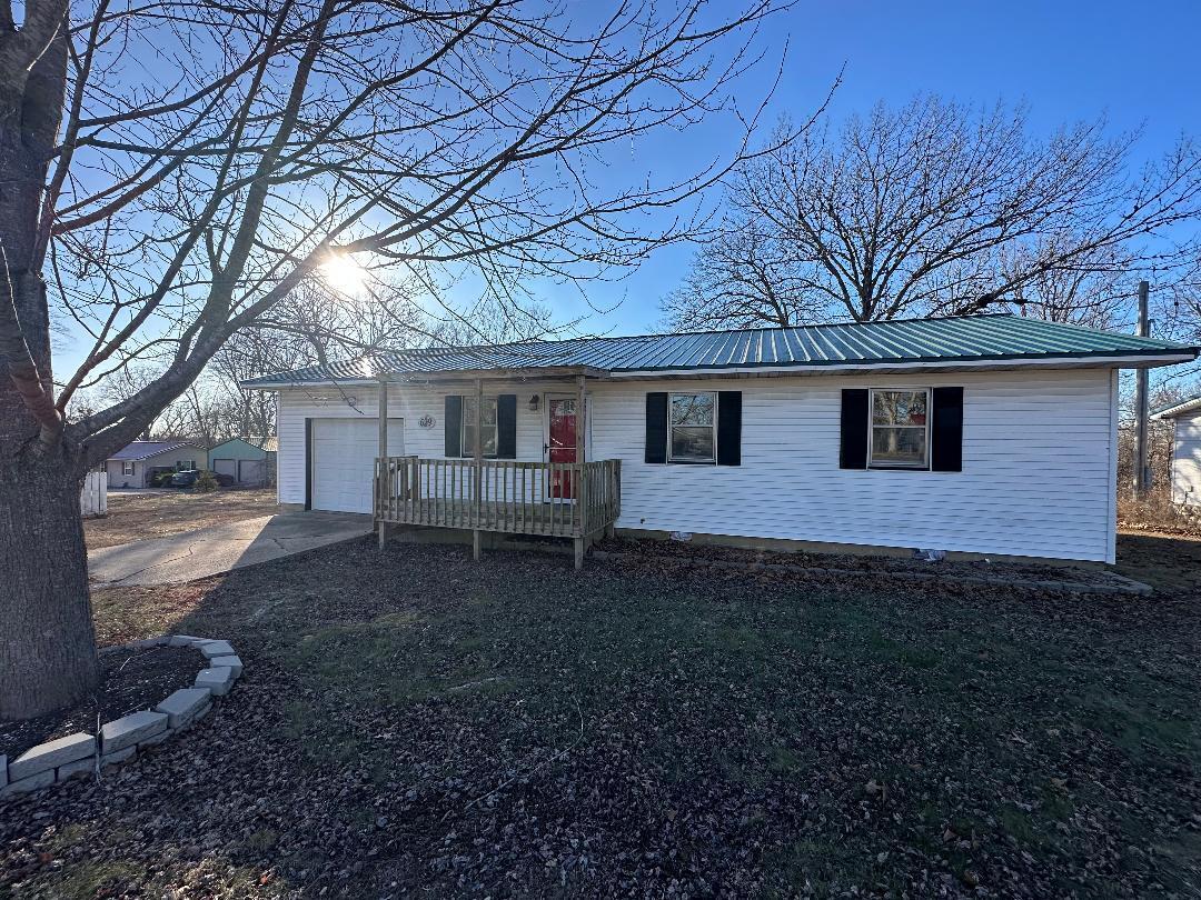 629 South Eagle Street Property Photo 1