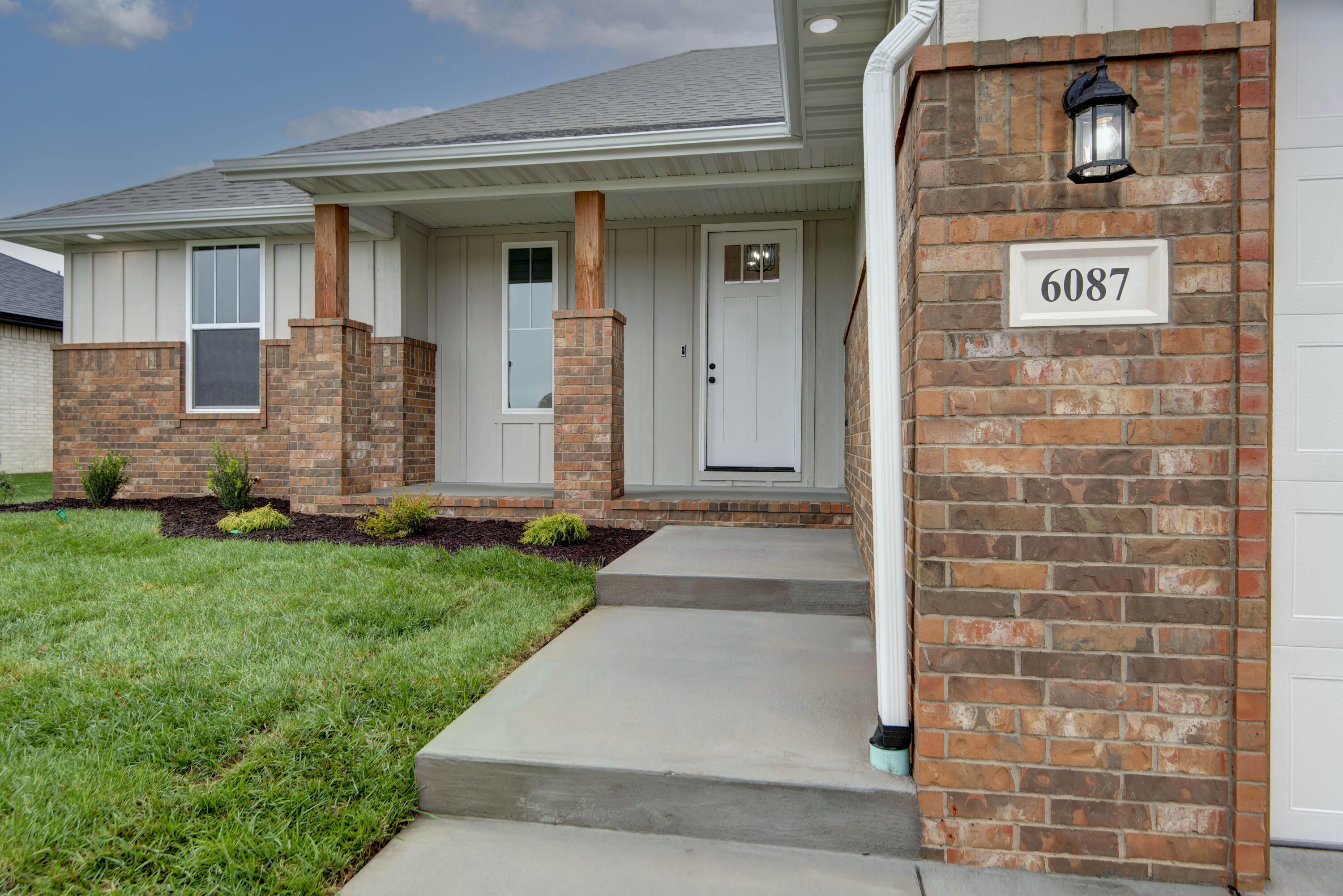 6087 South Hollow Branch Way Property Photo 2