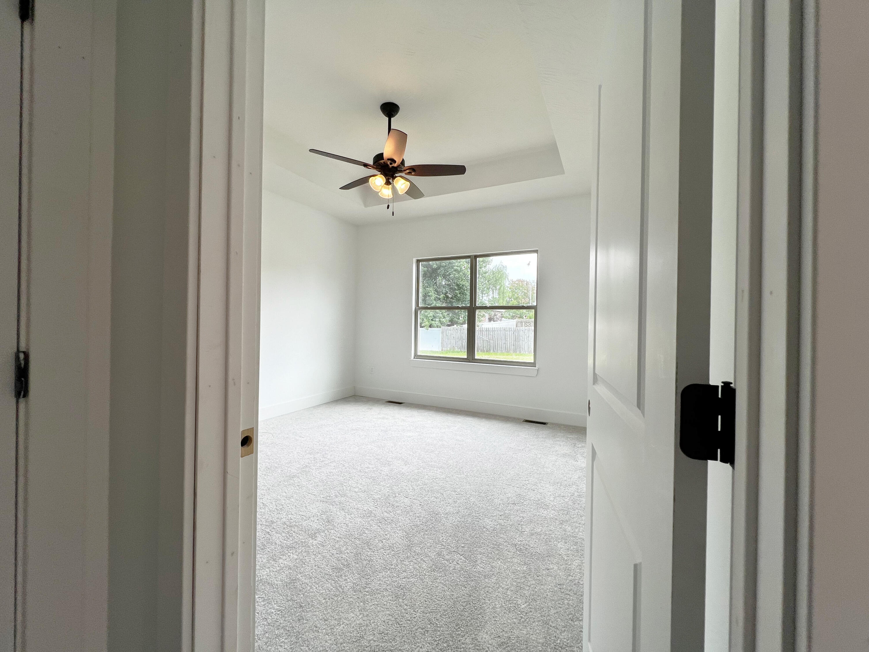 650 East Vivian Street Property Photo 12