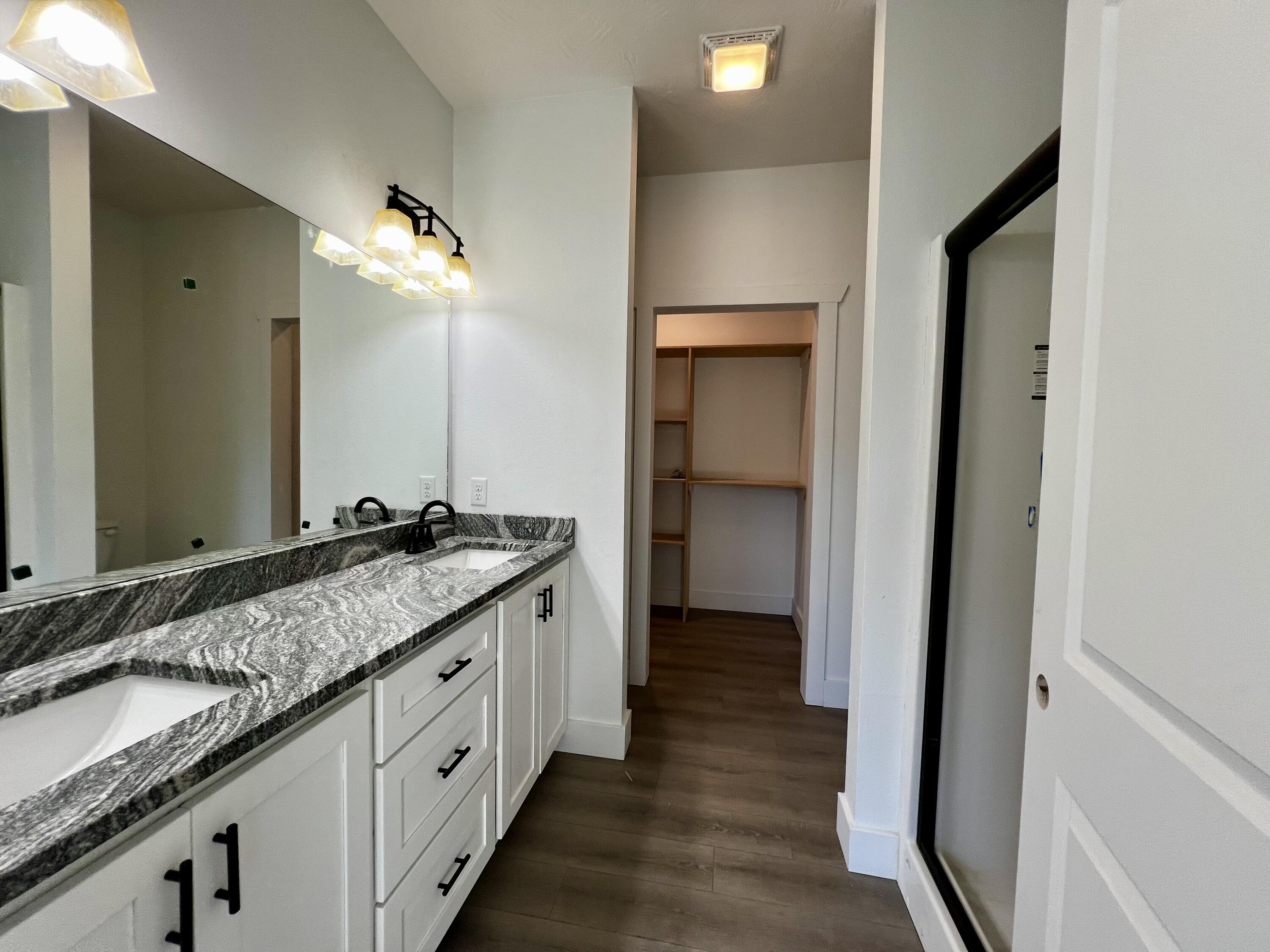 650 East Vivian Street Property Photo 15